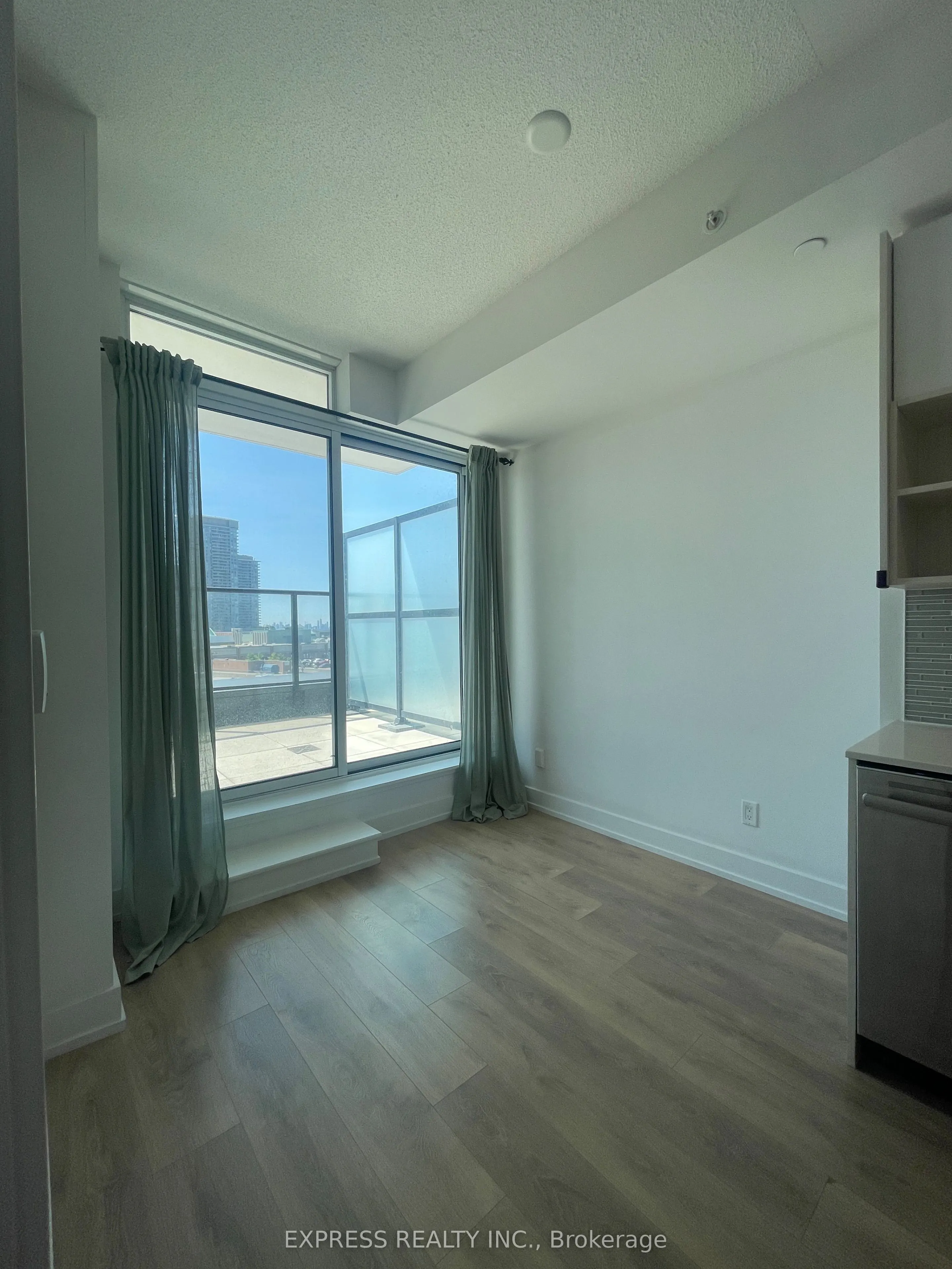 128 Fairview Mall Drive #501