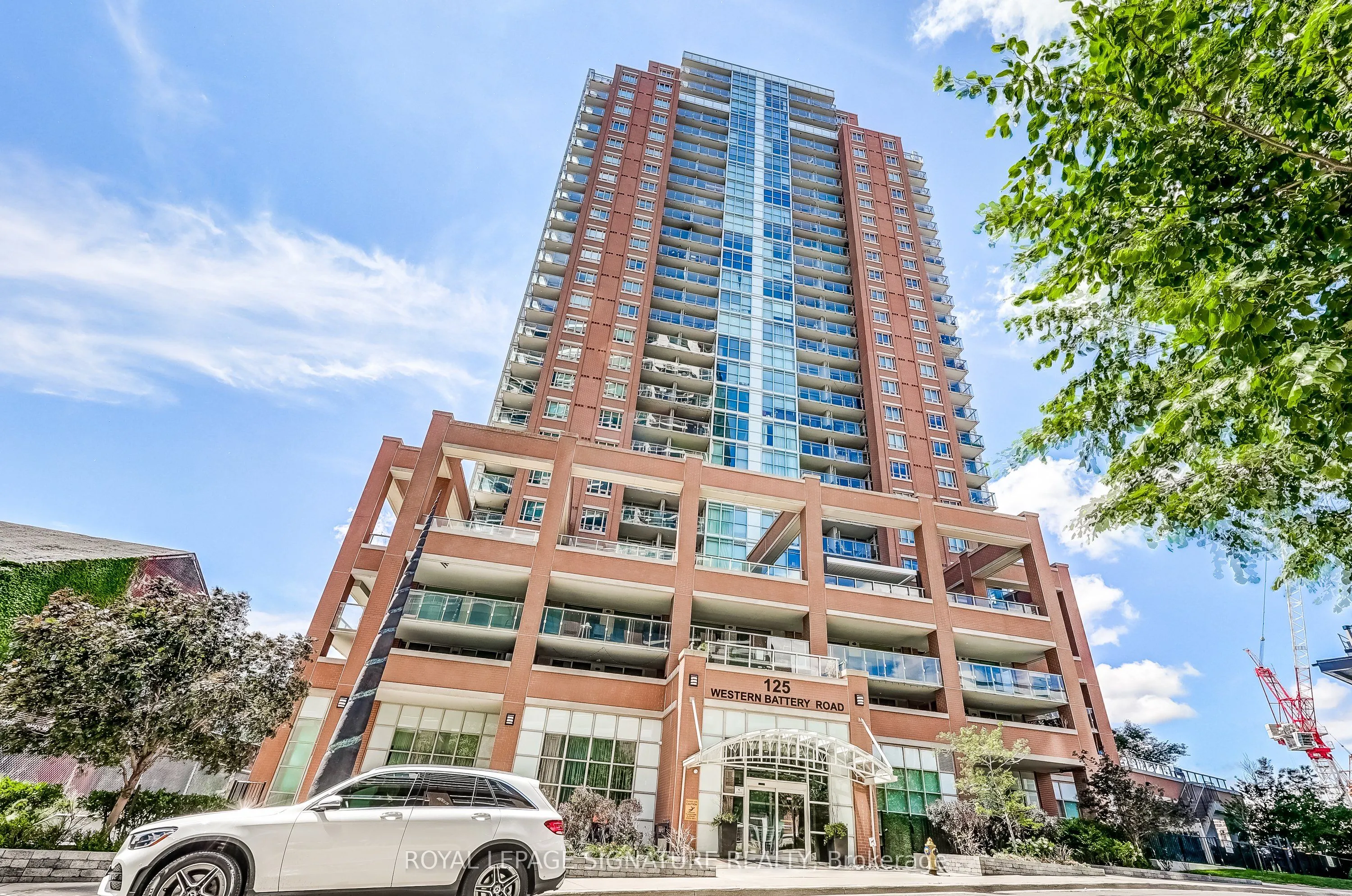 125 Western Battery Road, #210