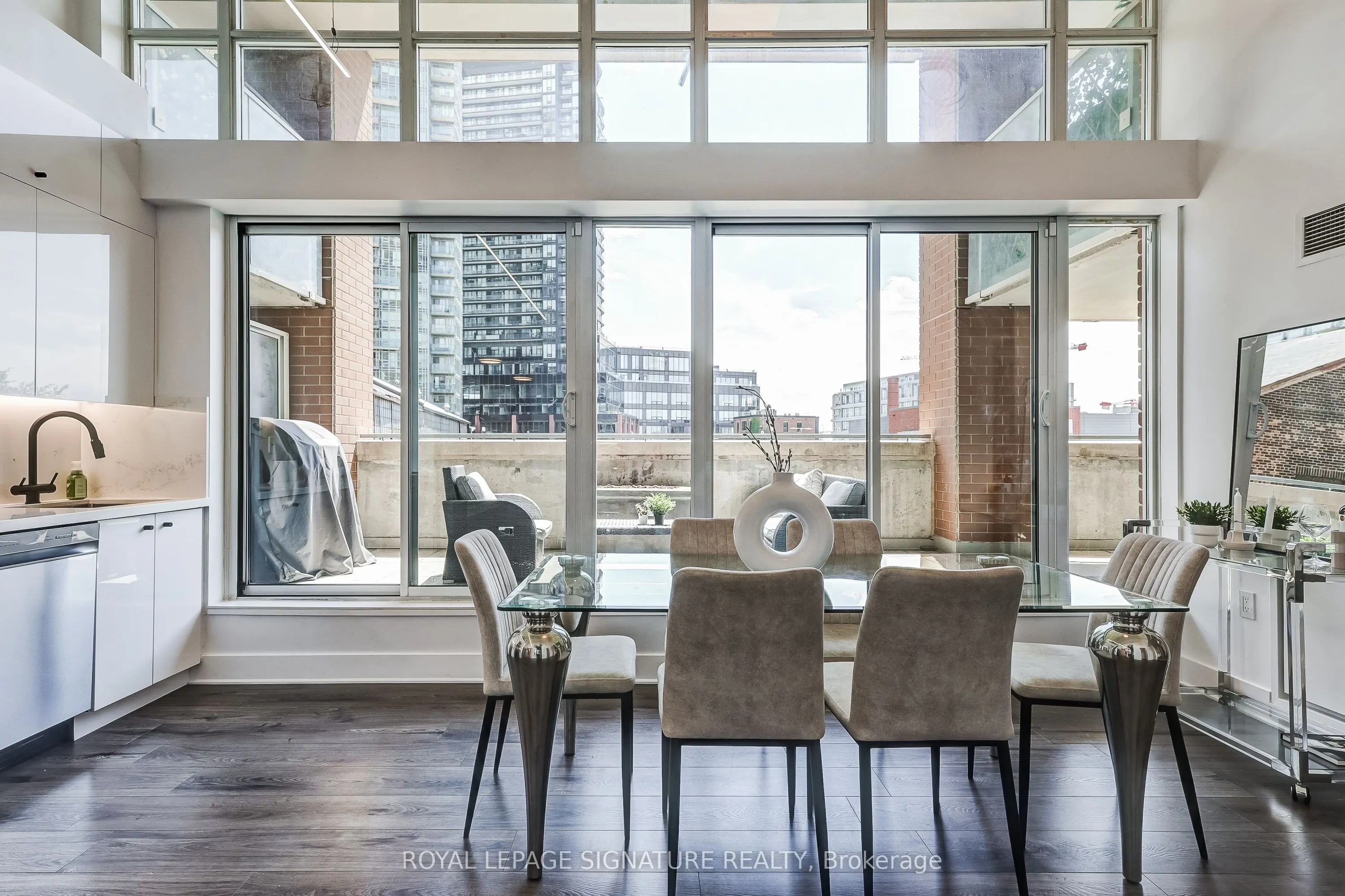125 Western Battery Road, #210