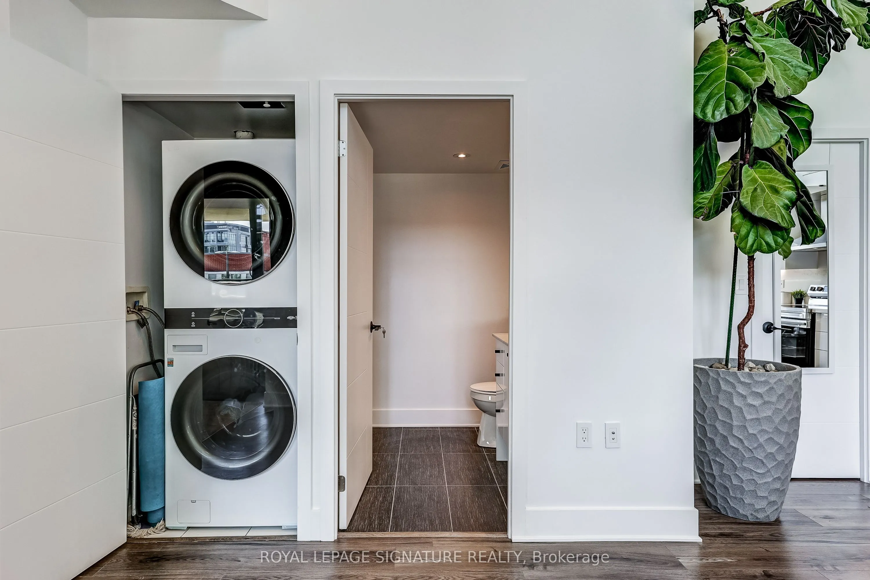 125 Western Battery Road, #210