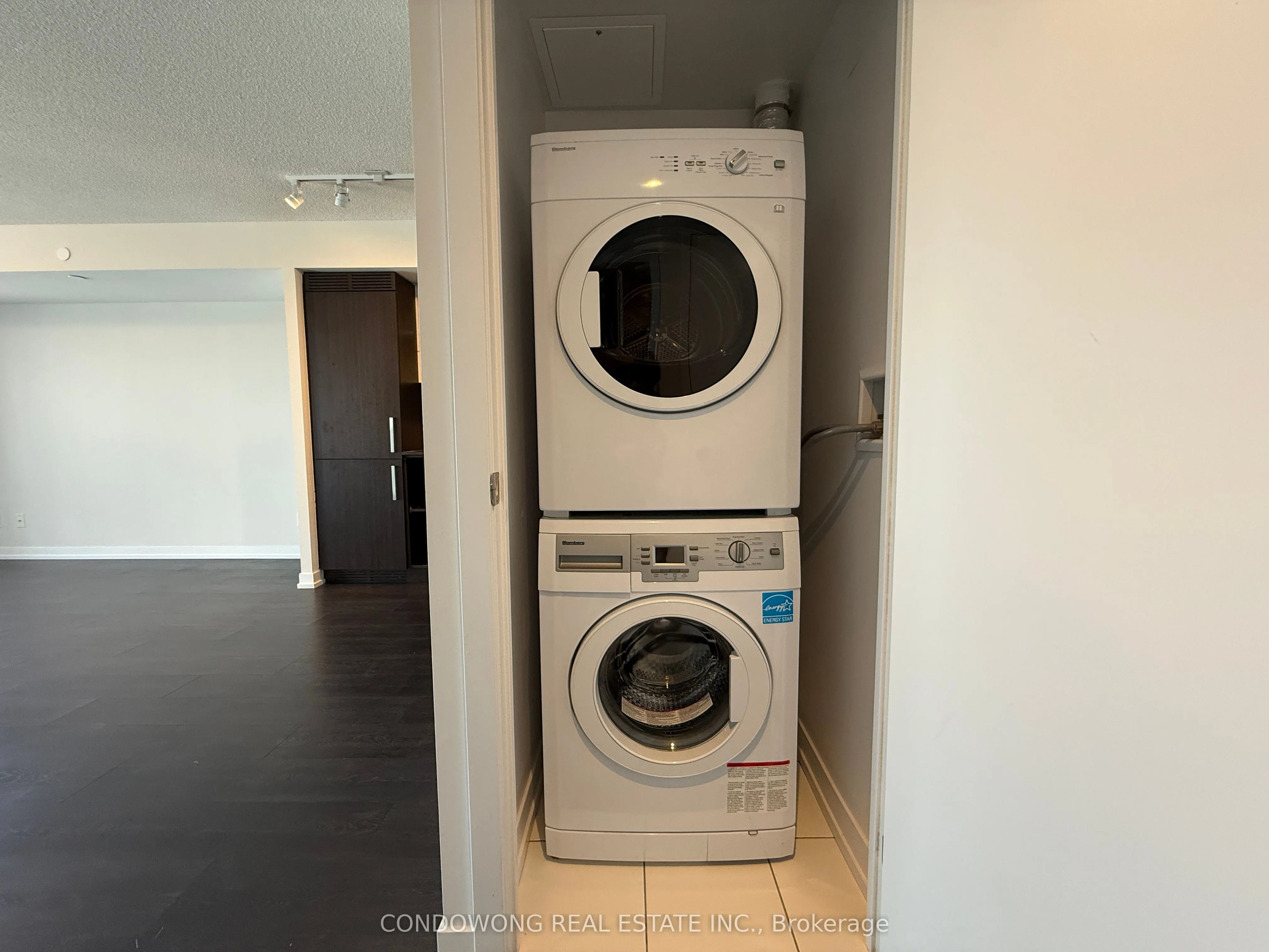 125 Redpath Avenue #2911