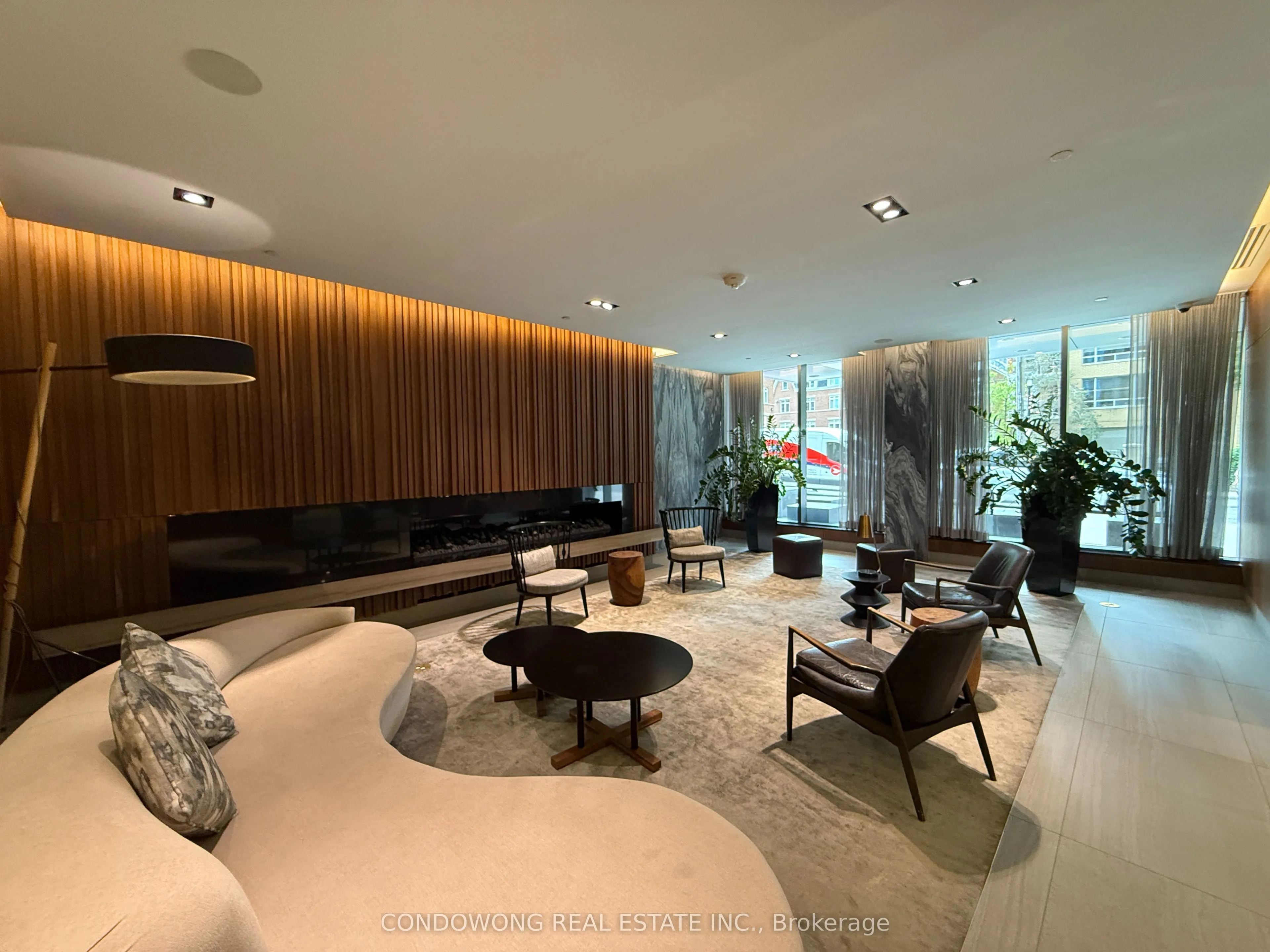 125 Redpath Avenue #2911