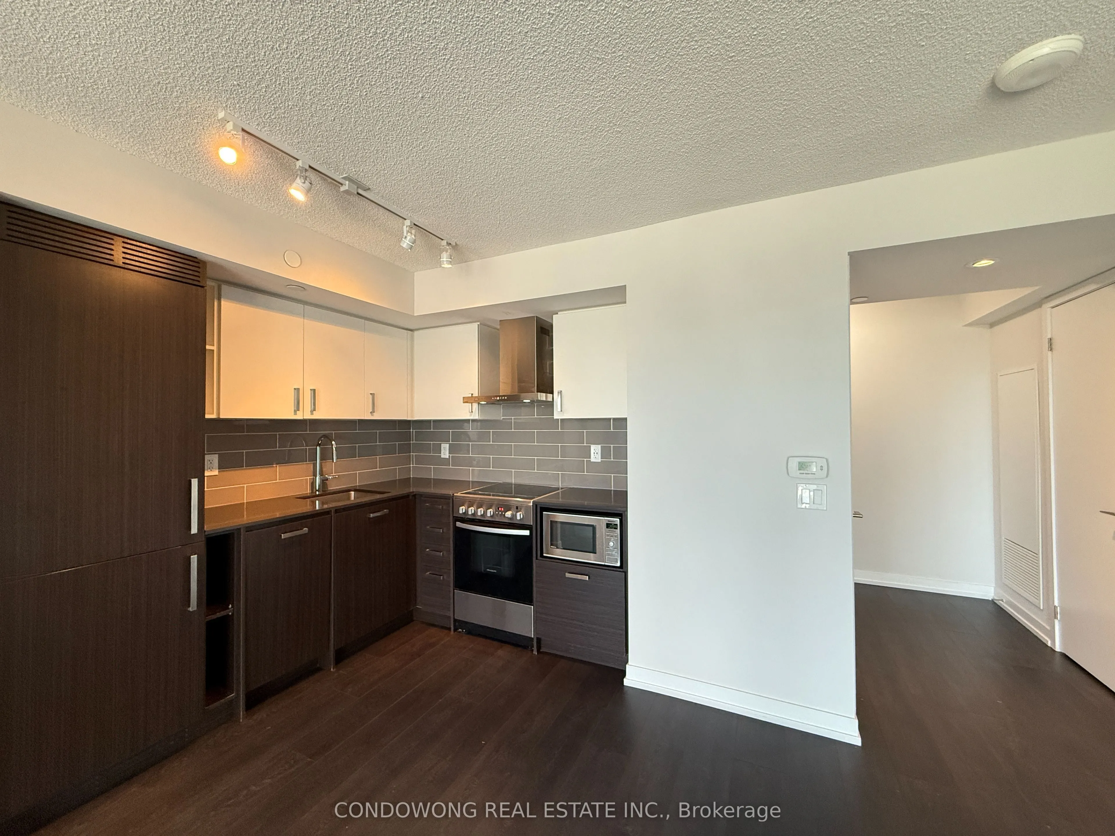 125 Redpath Avenue #2911