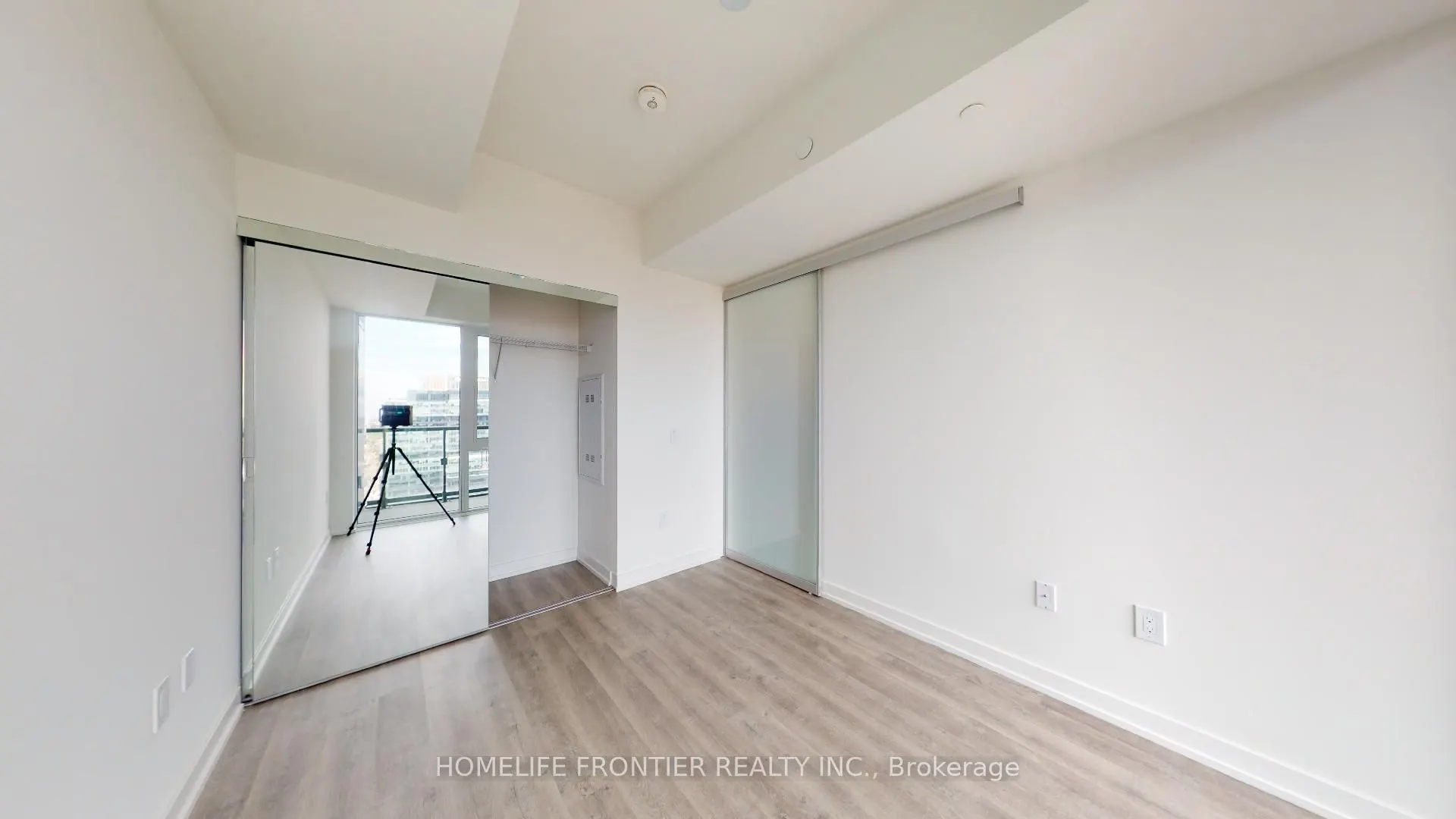158 Front Street E, #2010