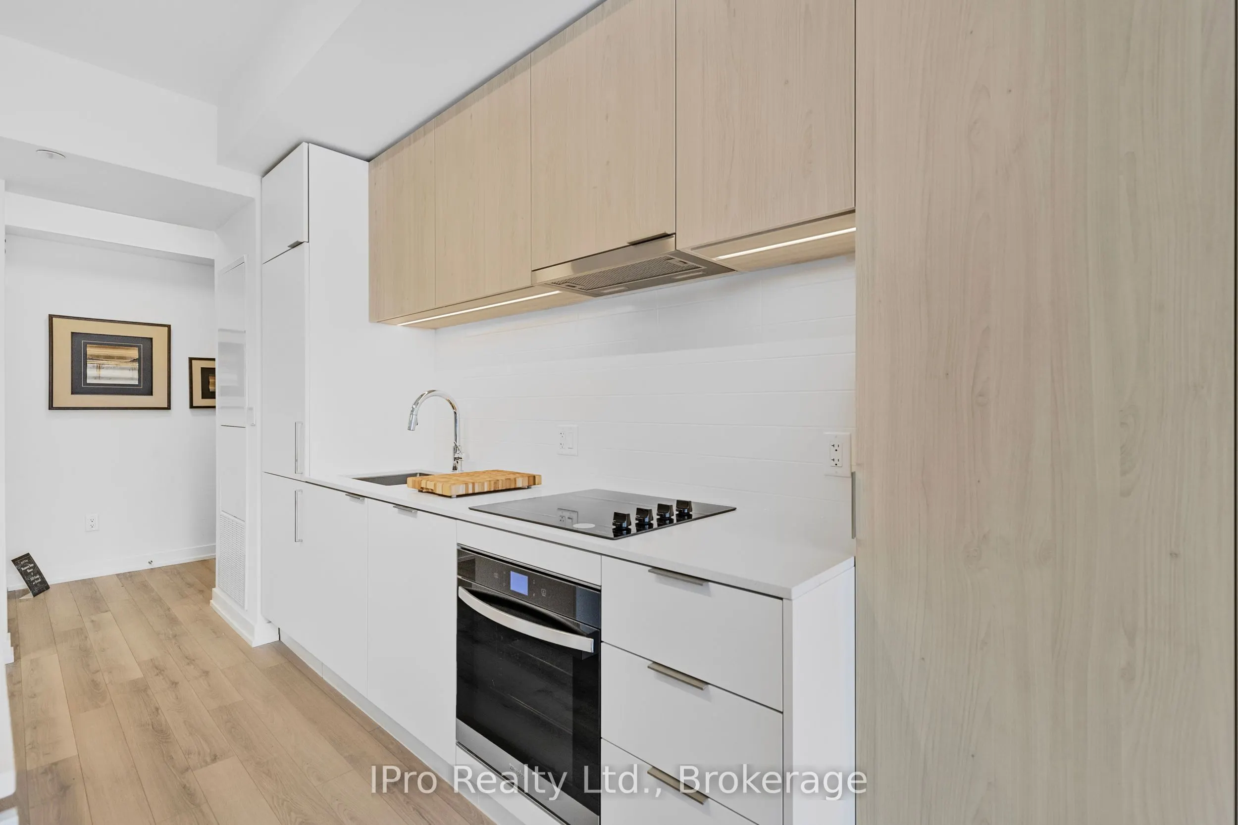 89 Church Street, #1604