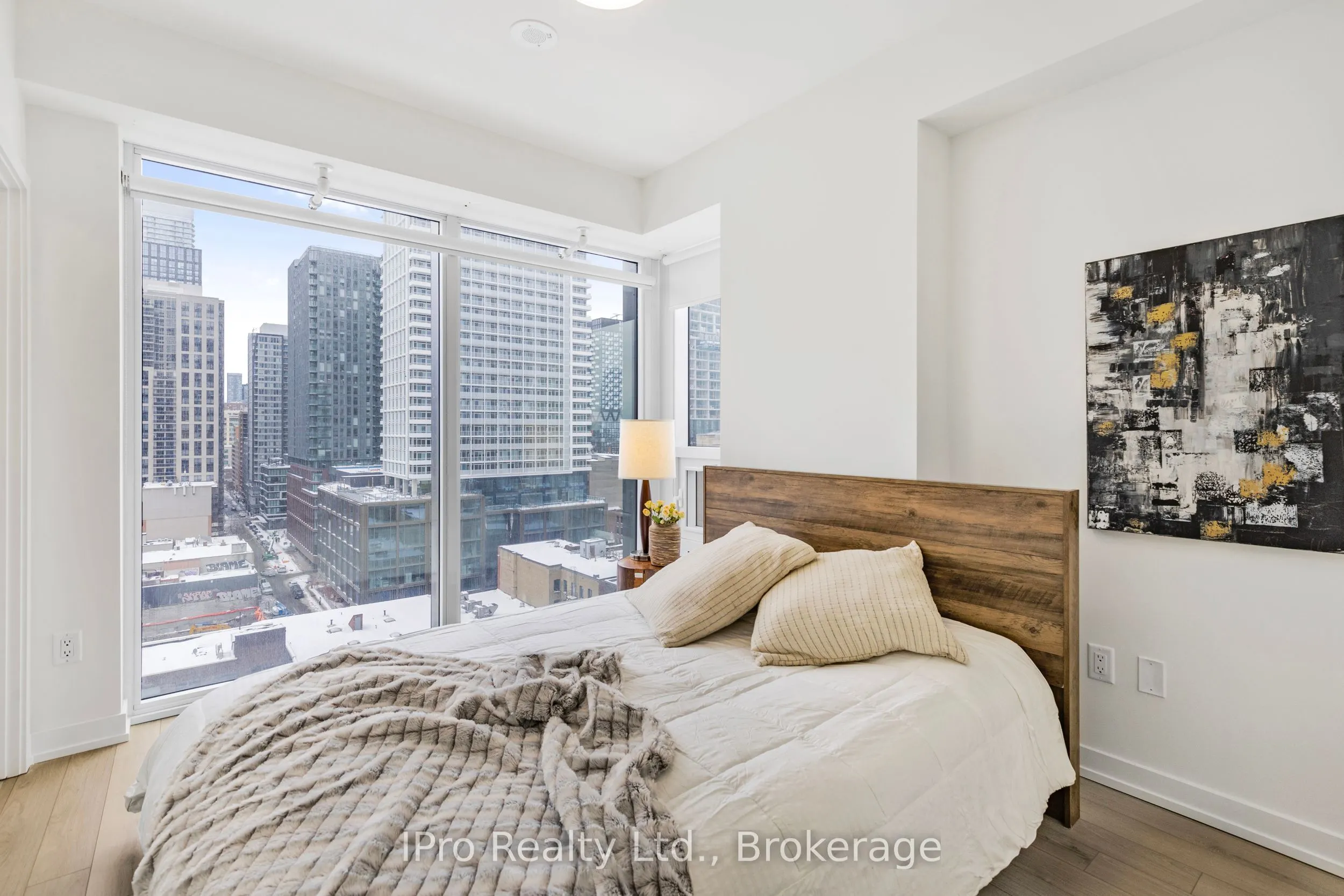 89 Church Street, #1604