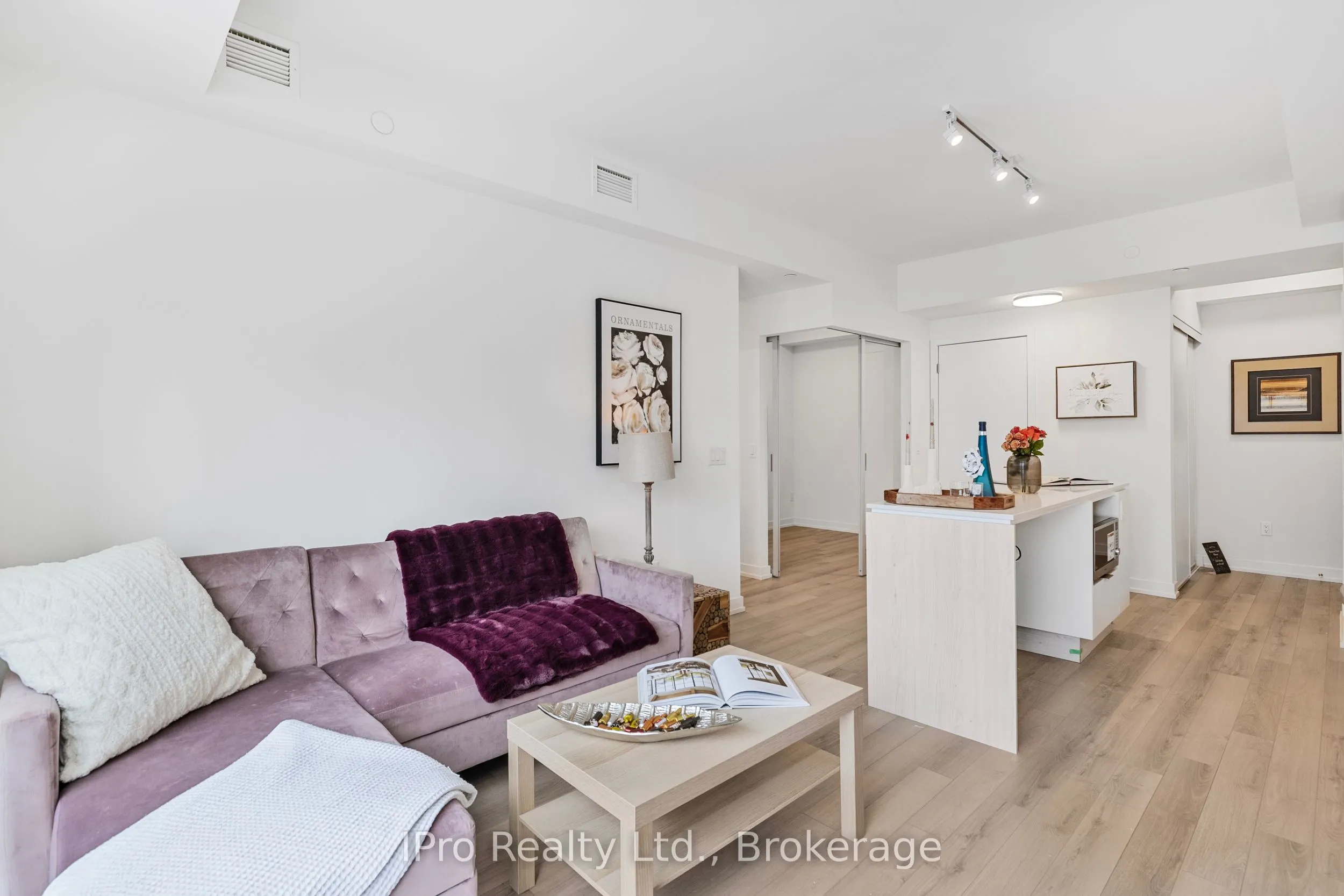 89 Church Street, #1604