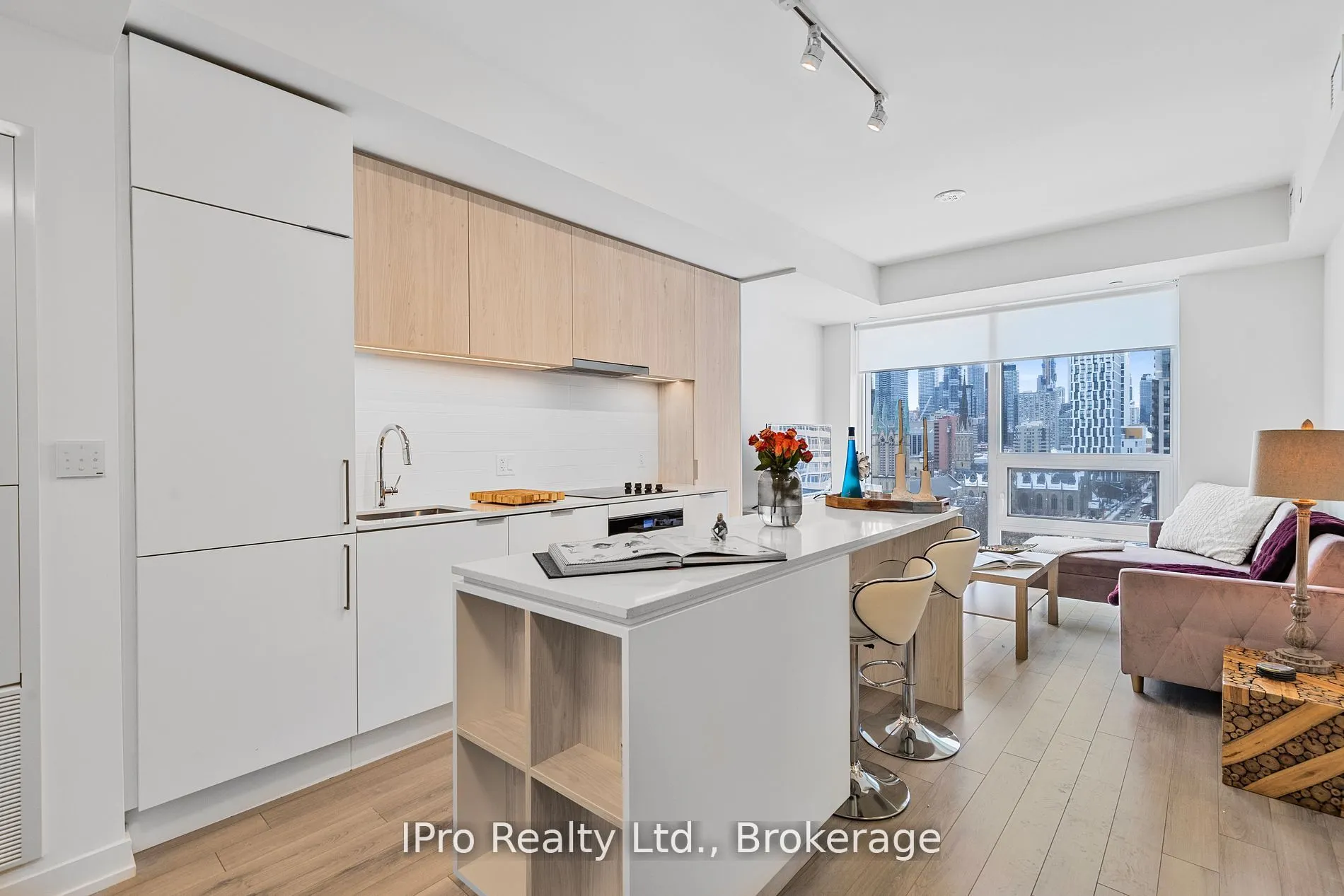 89 Church Street, #1604