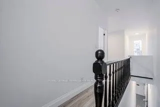 288 Markham Street, #2nd Floor