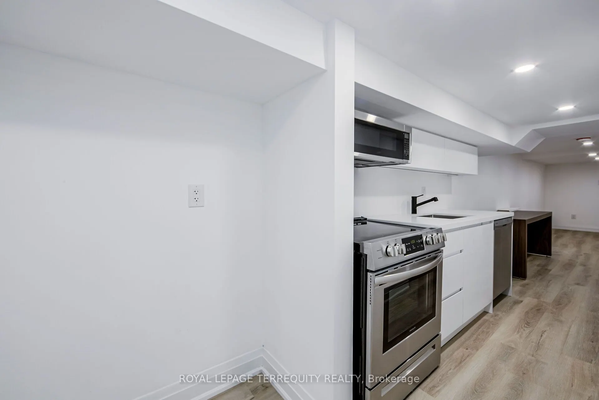 288 Markham Street, #Bsmt