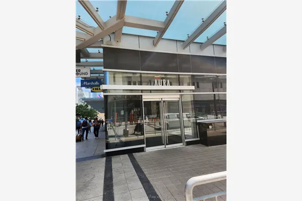 384 Yonge Street