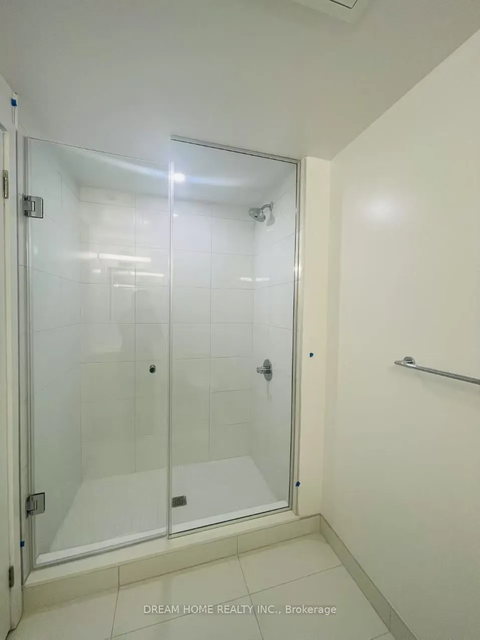230 Simcoe Street, #2017