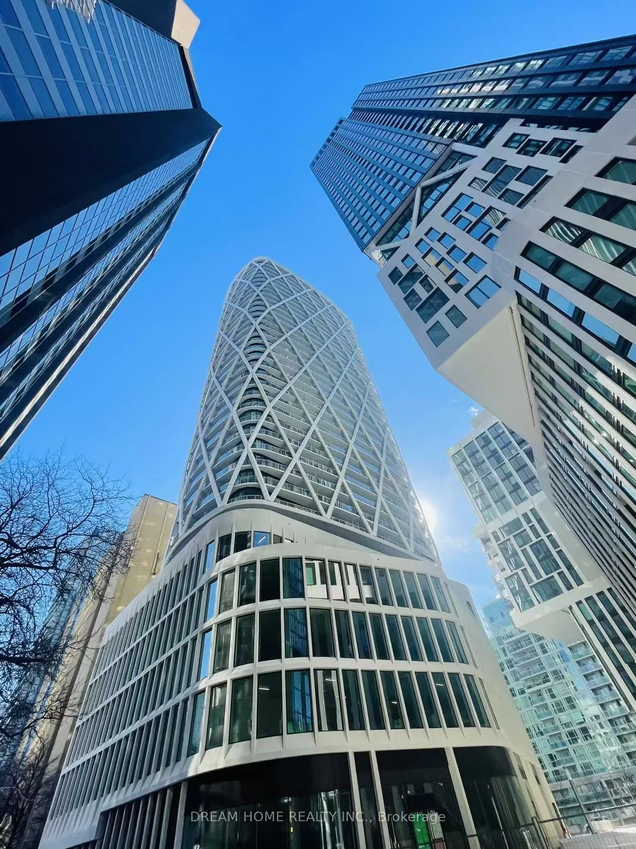 230 Simcoe Street, #2017