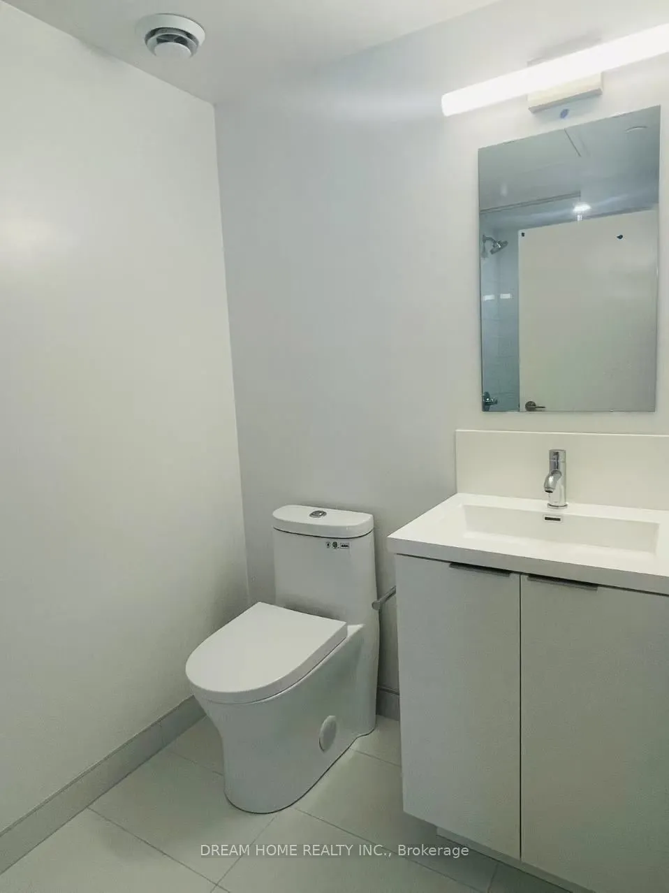 230 Simcoe Street, #2017