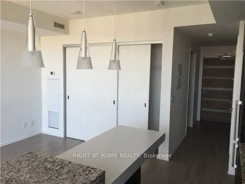 101 Charles Street E, #2607