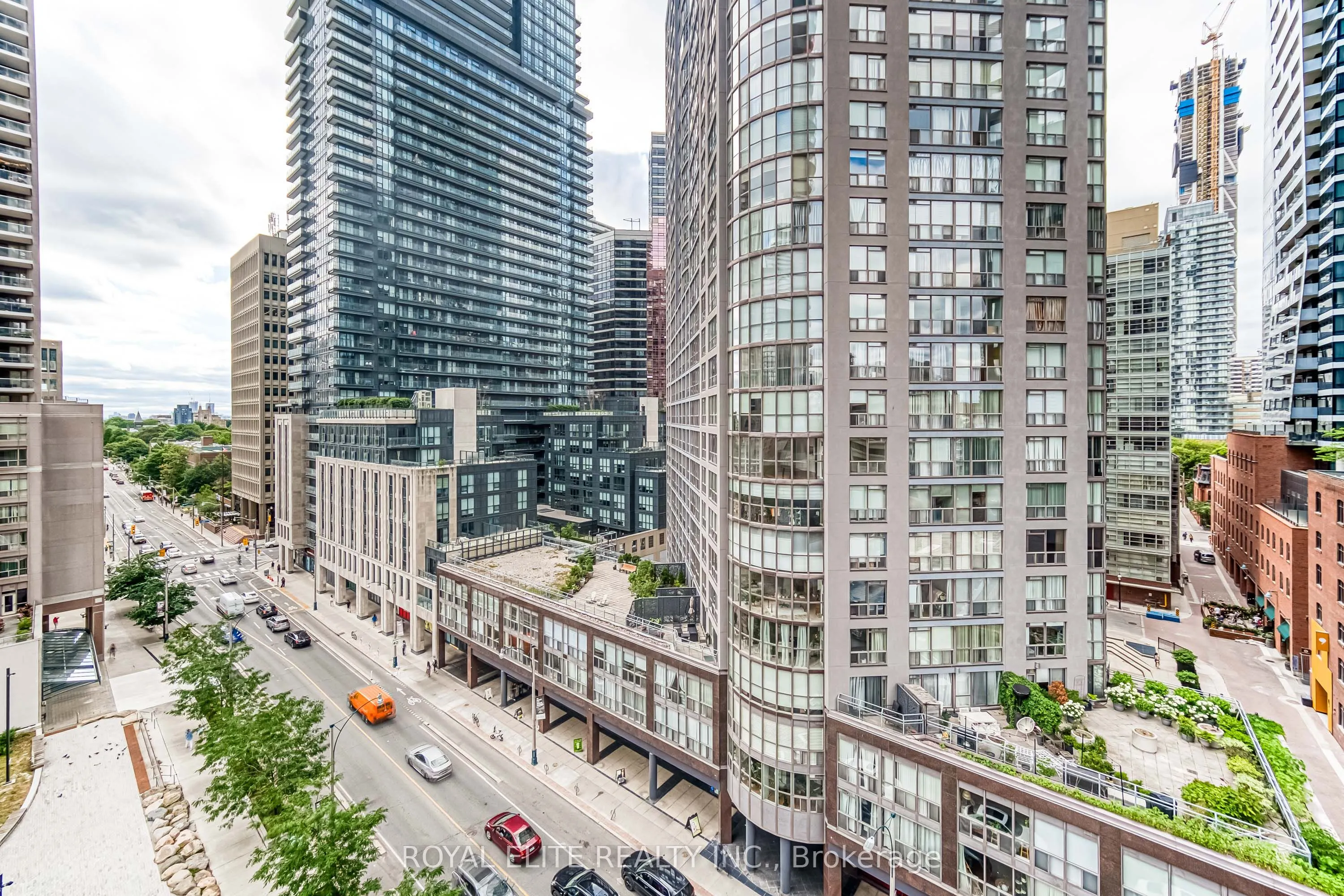 11 Wellesley Street W, #612