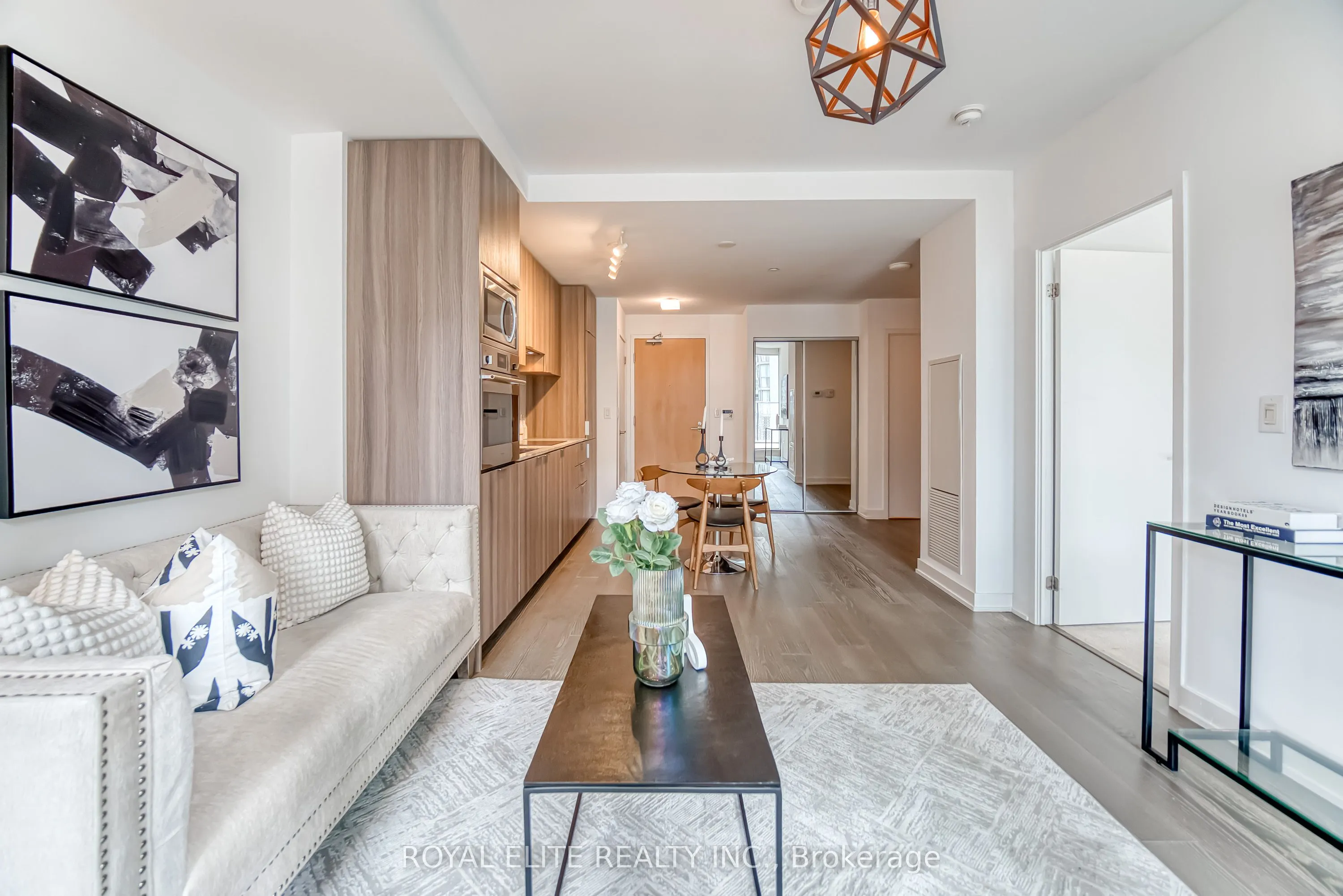 11 Wellesley Street W, #612