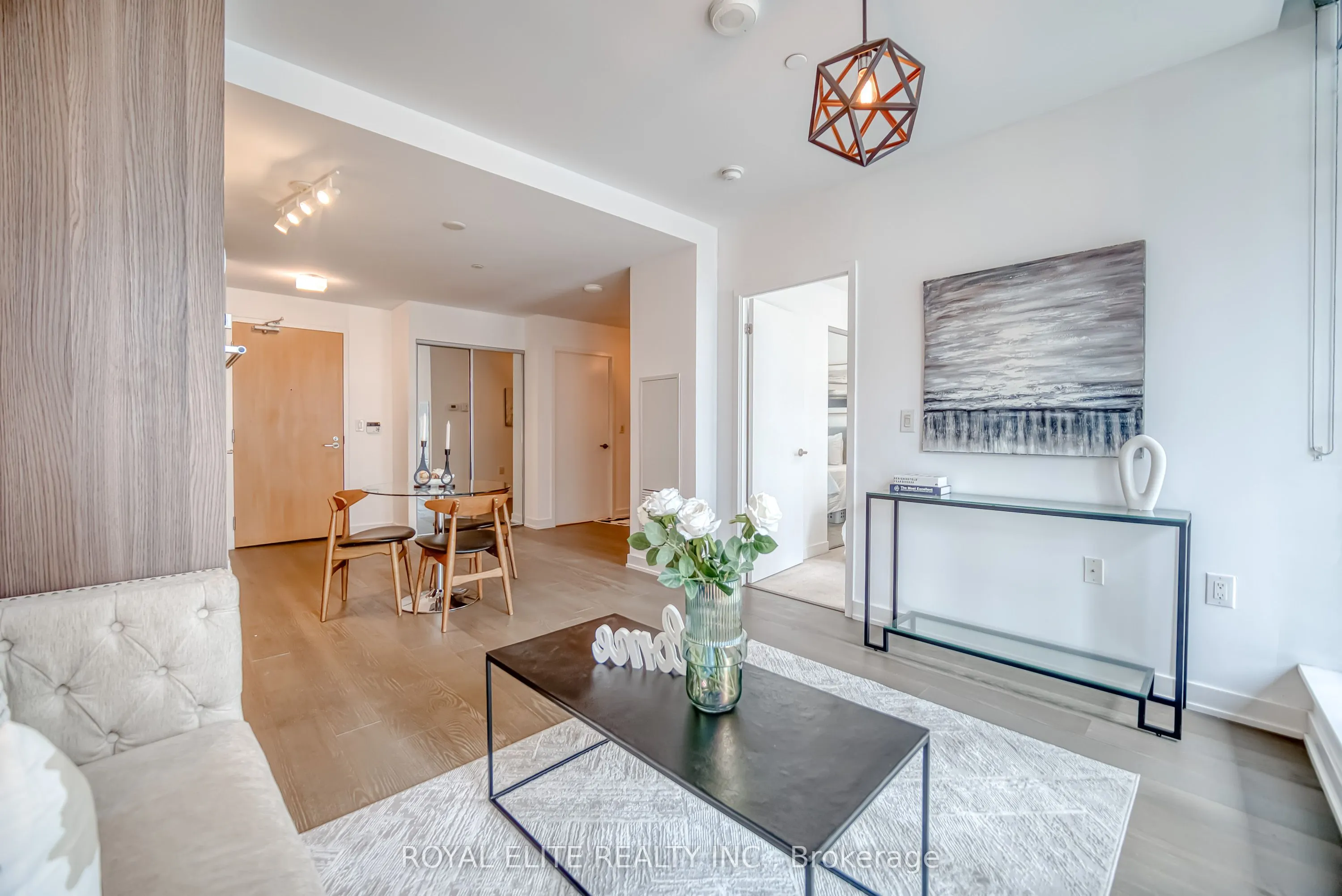 11 Wellesley Street W, #612