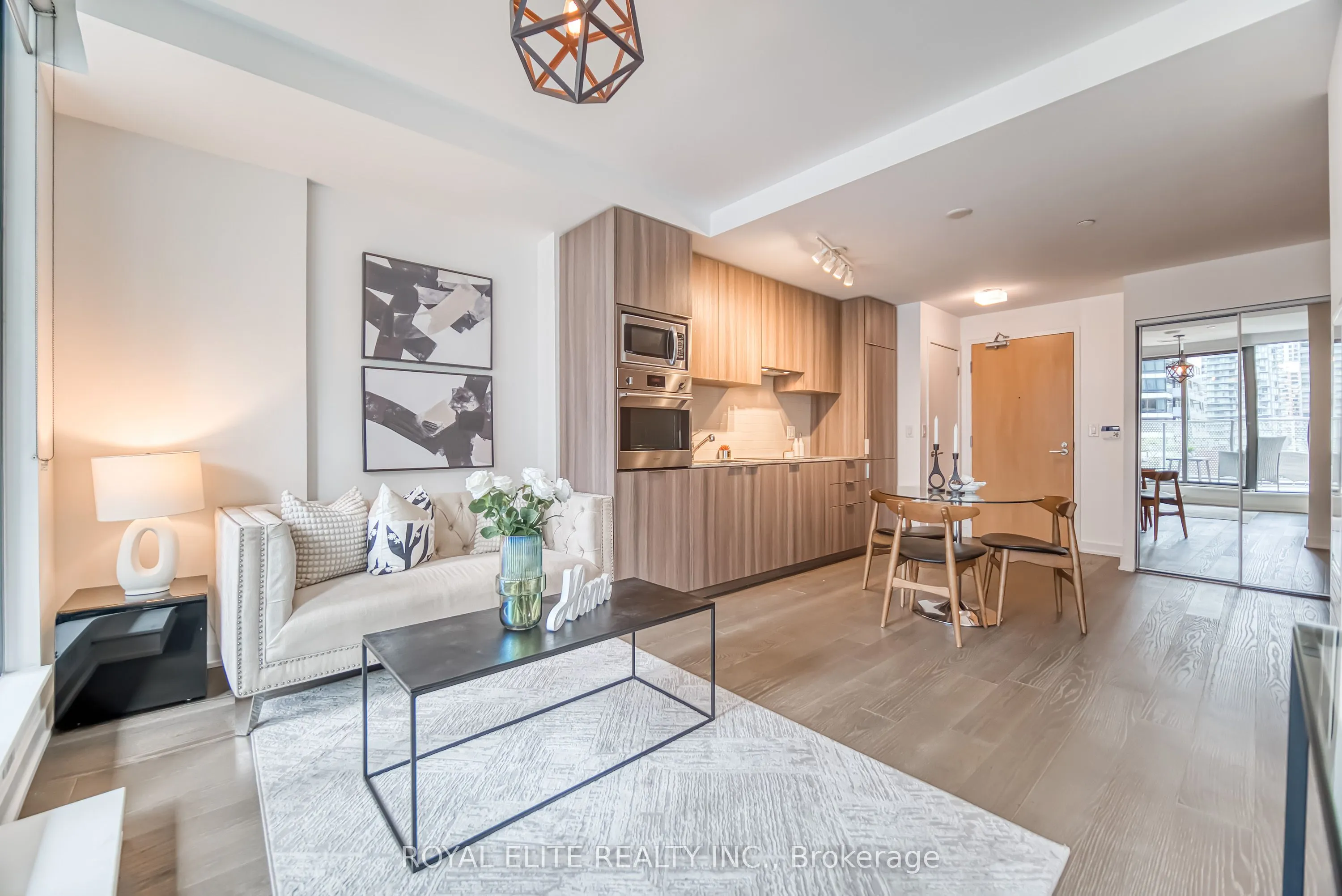 11 Wellesley Street W, #612