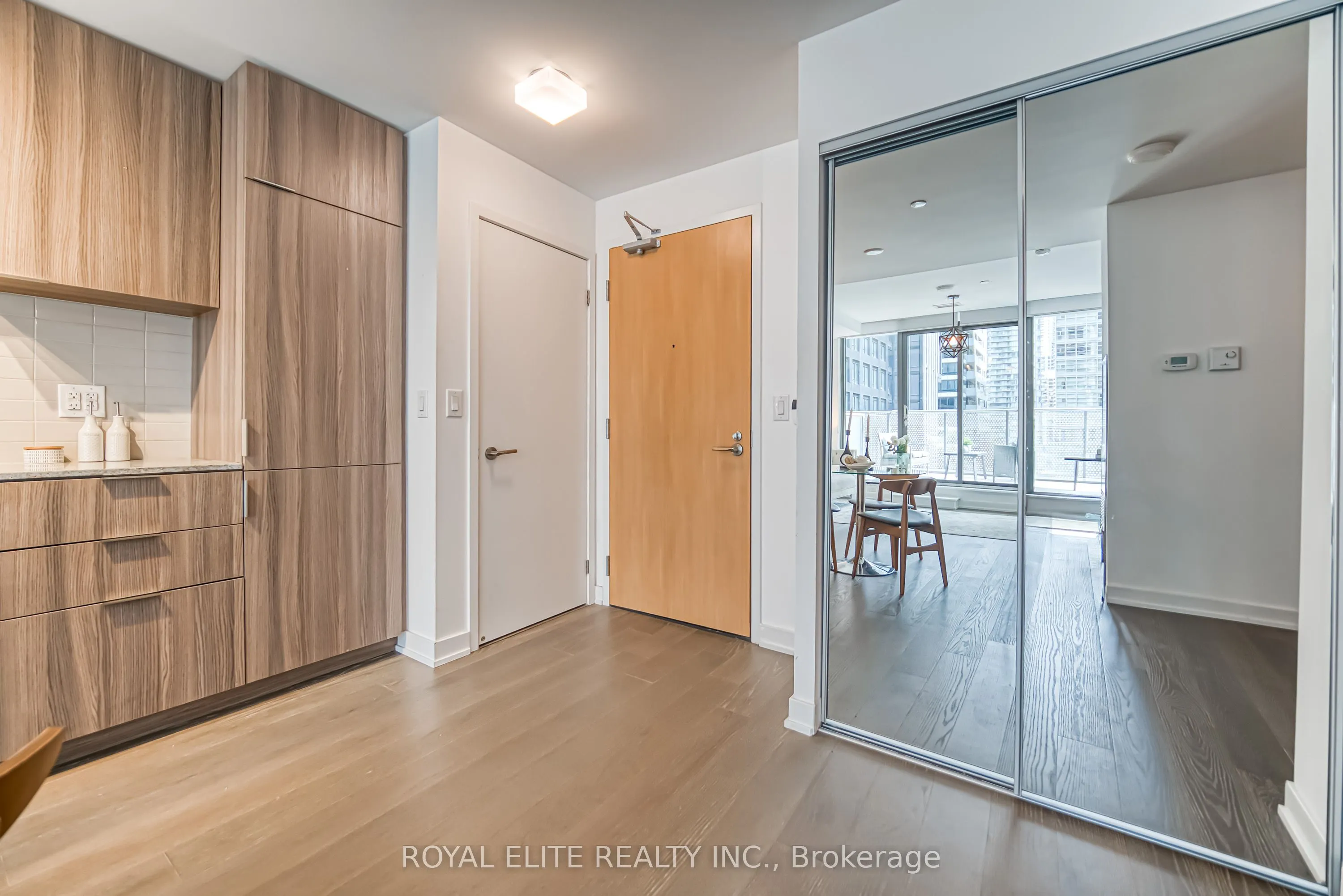11 Wellesley Street W, #612