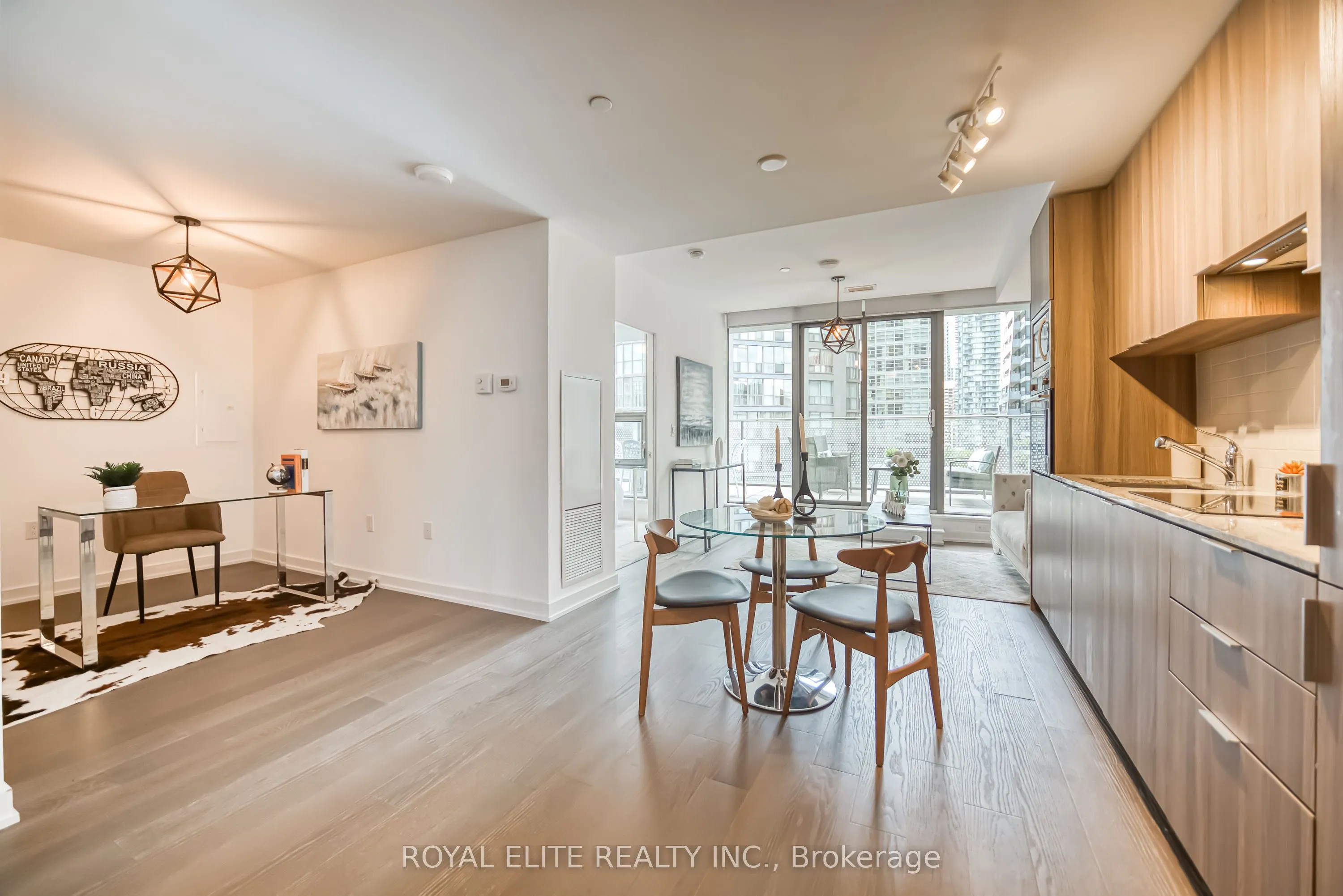 11 Wellesley Street W, #612