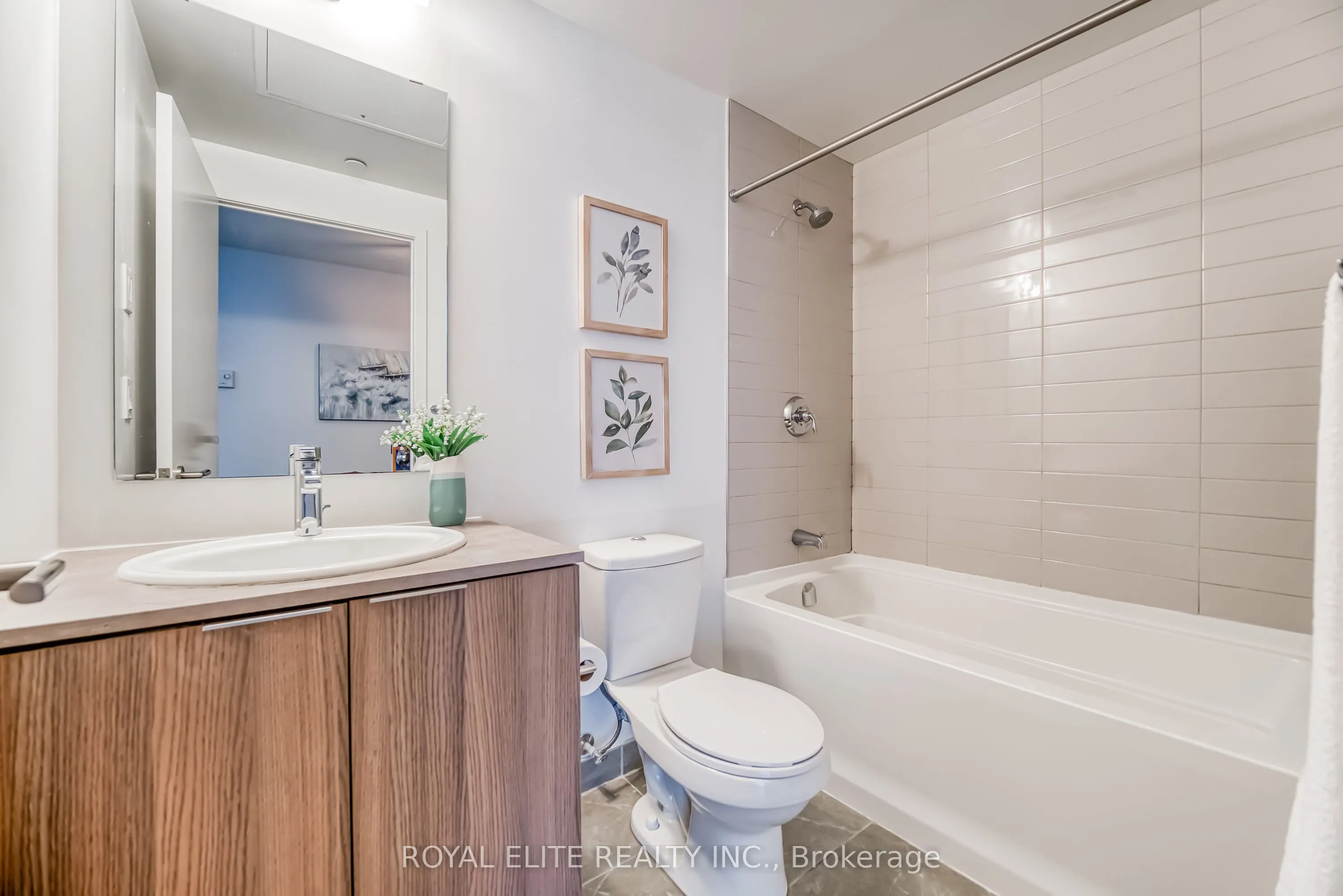 11 Wellesley Street W, #612