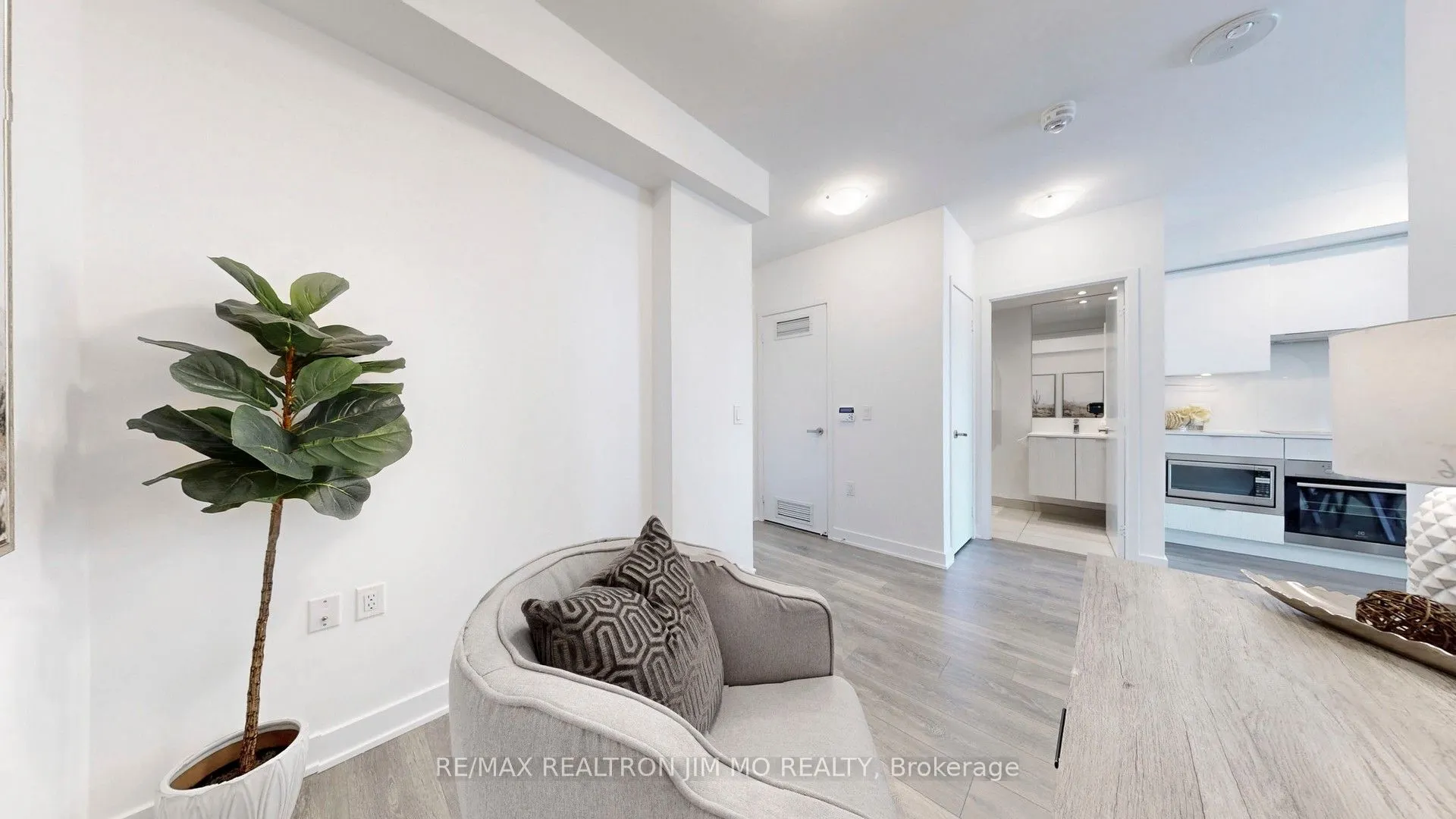 195 Redpath Avenue, #2205