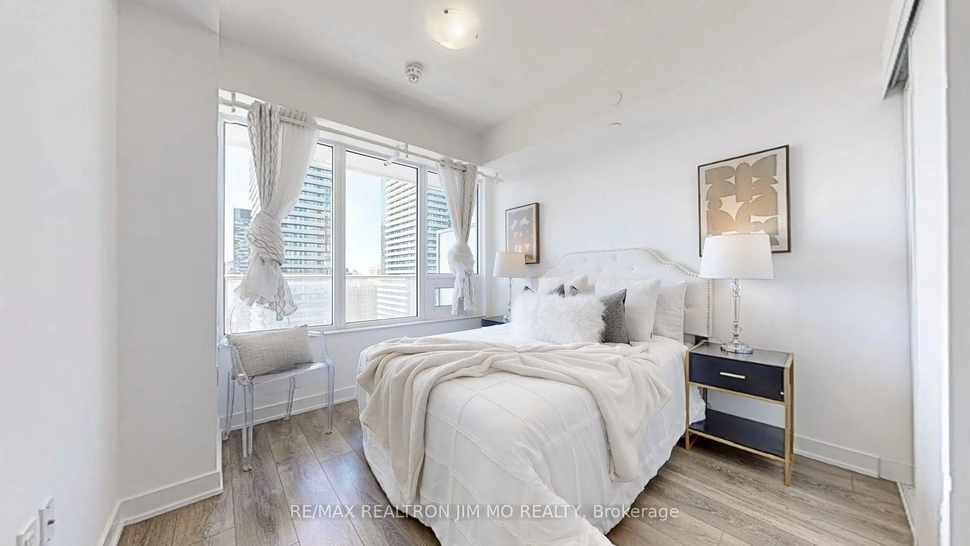 195 Redpath Avenue, #2205