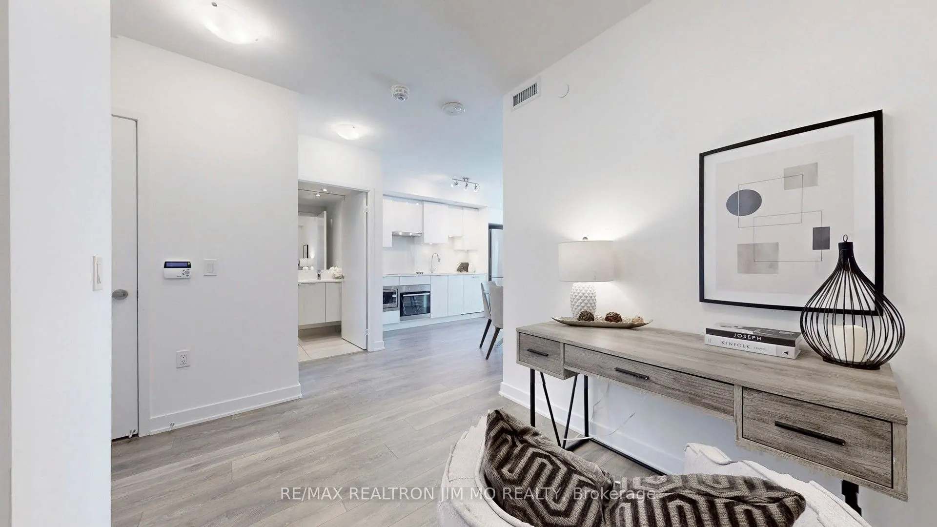 195 Redpath Avenue, #2205