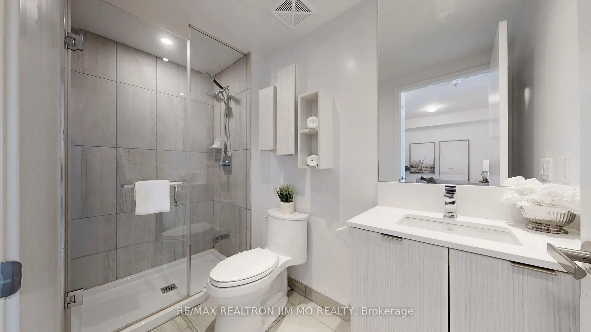 195 Redpath Avenue, #2205