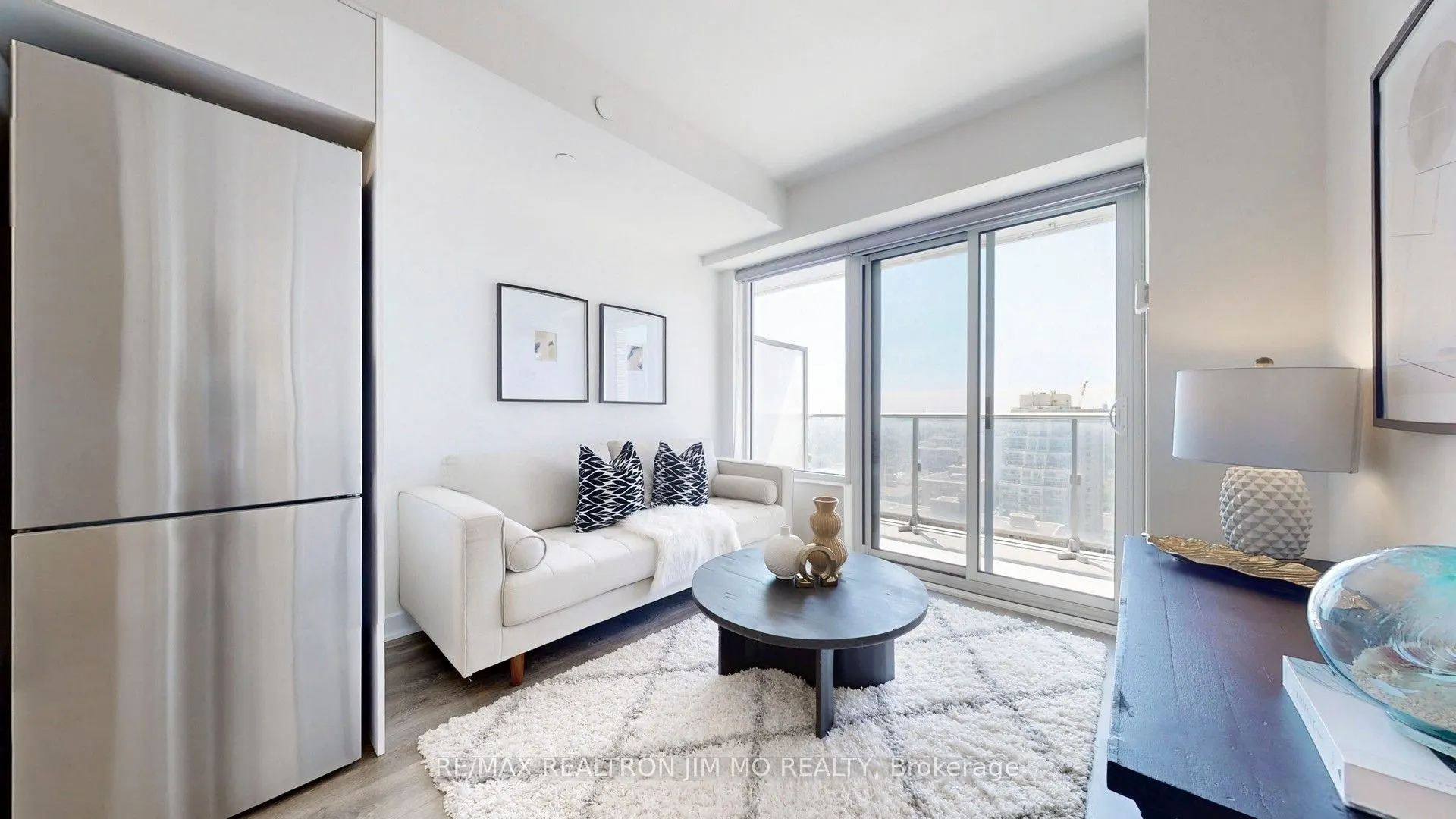 195 Redpath Avenue, #2205