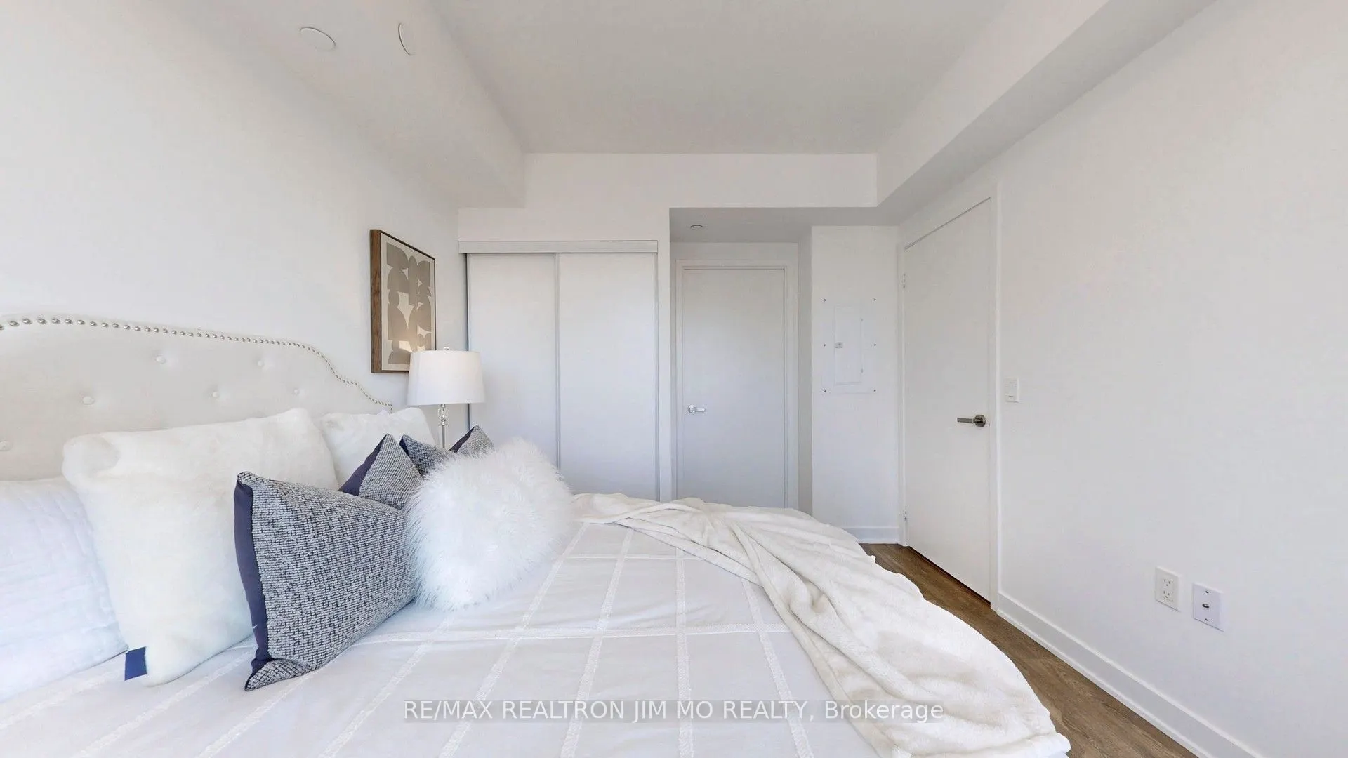 195 Redpath Avenue, #2205