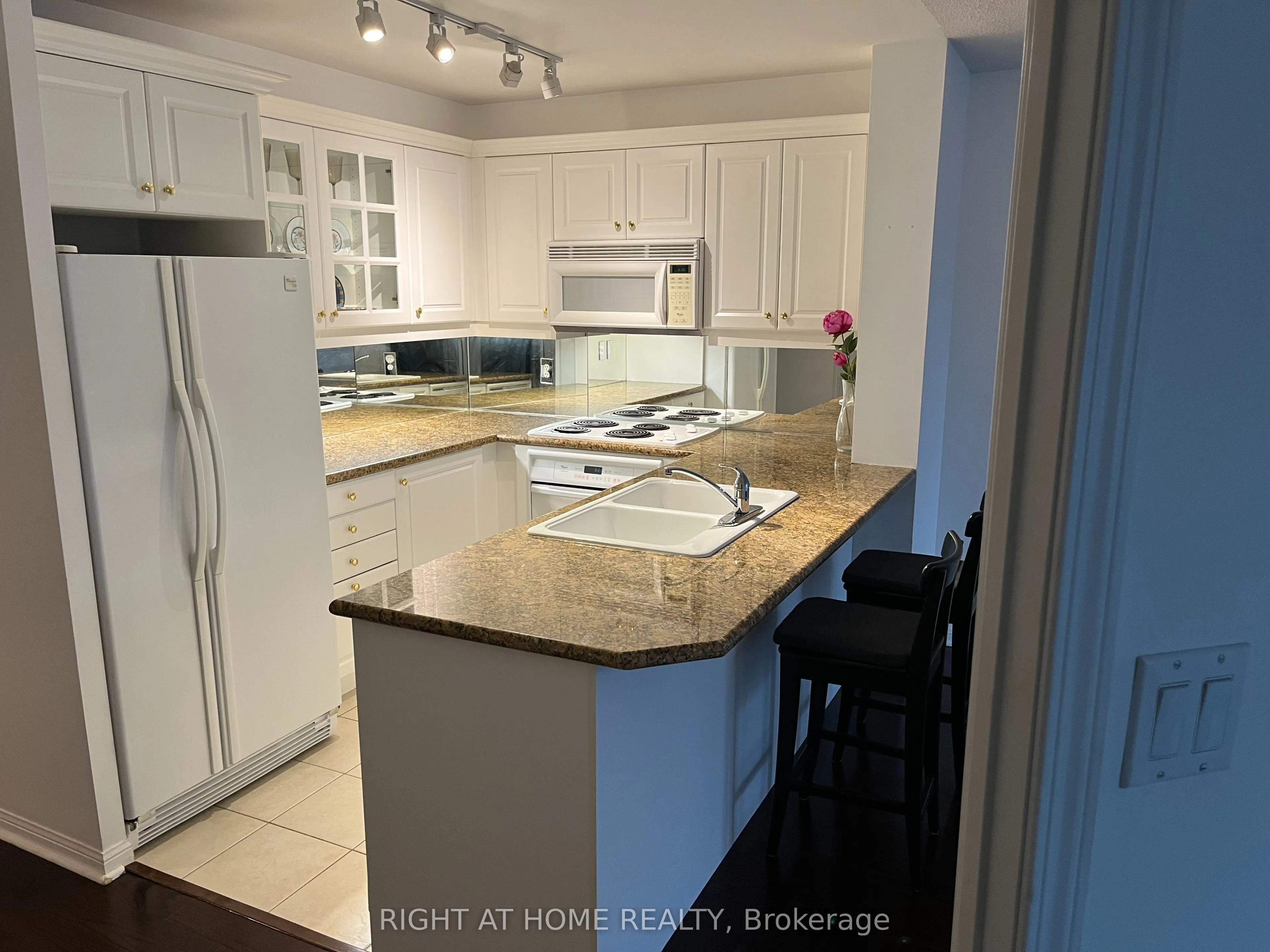 3130 Yonge Street, #PH1