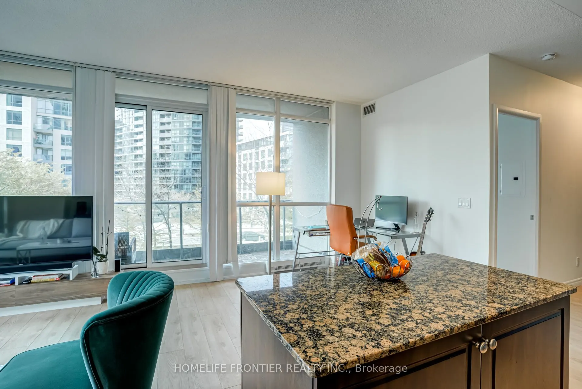 209 Fort York Boulevard, #383