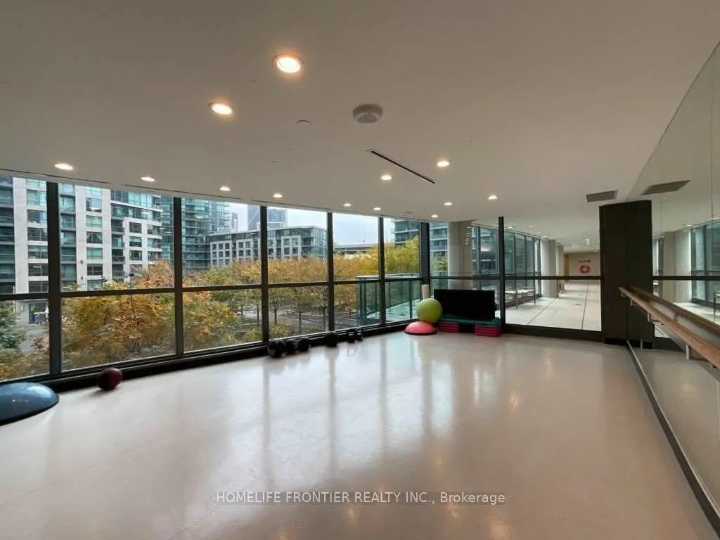 209 Fort York Boulevard, #383