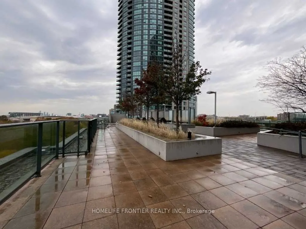 209 Fort York Boulevard, #383