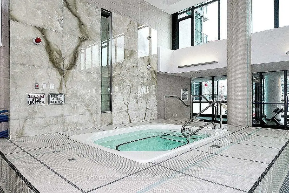 209 Fort York Boulevard, #383