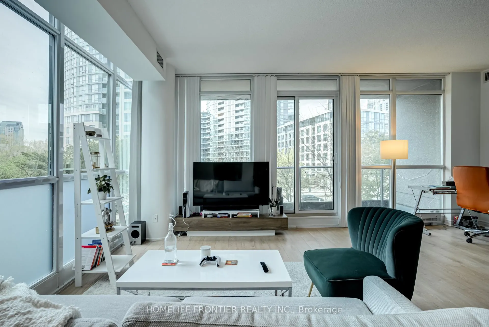 209 Fort York Boulevard, #383