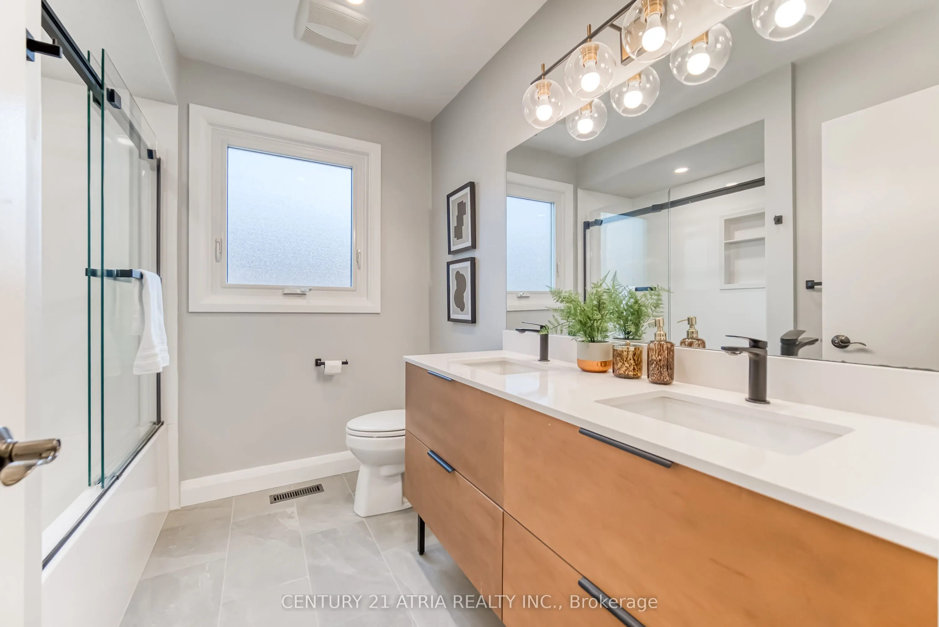 56 Magpie Crescent