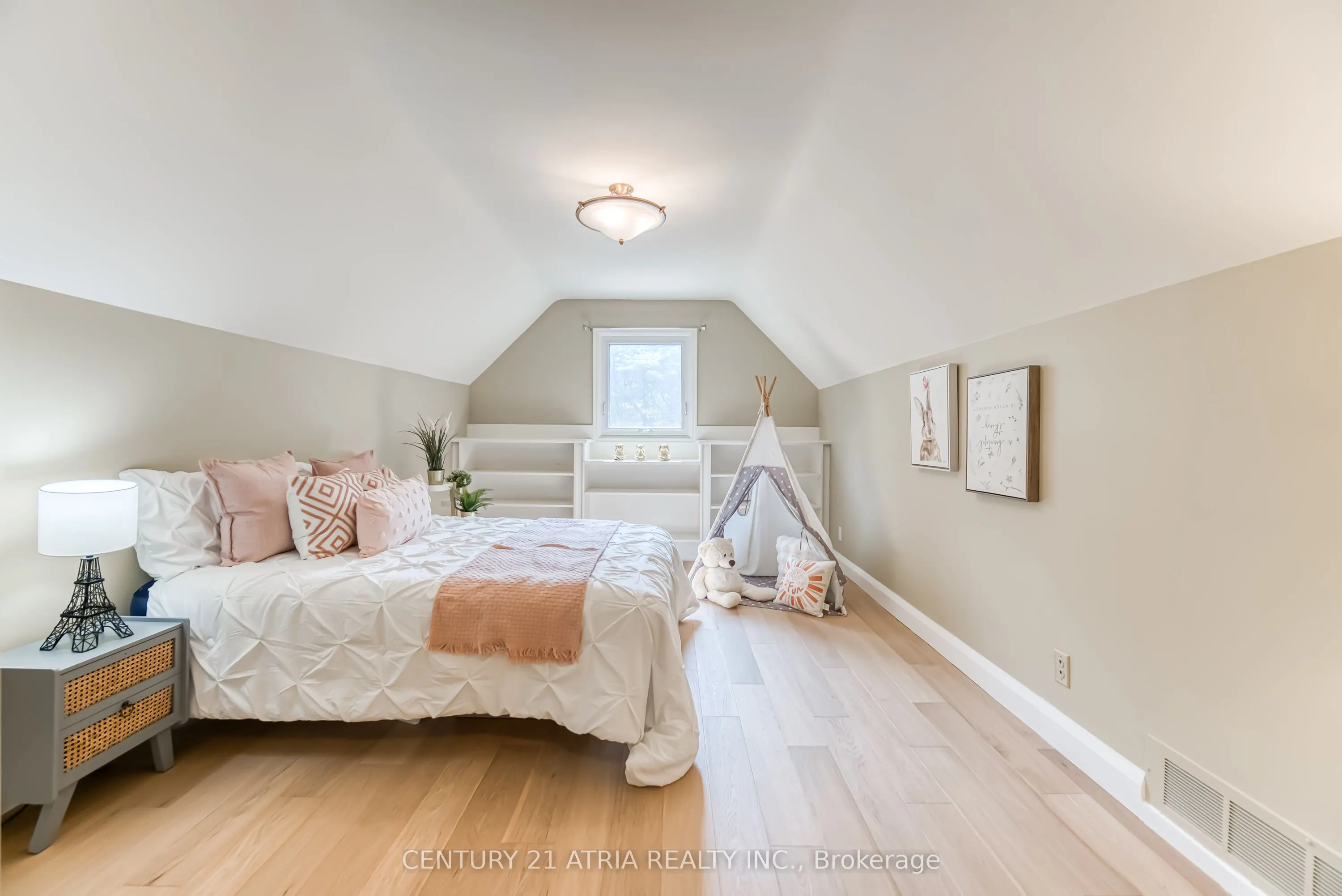 56 Magpie Crescent