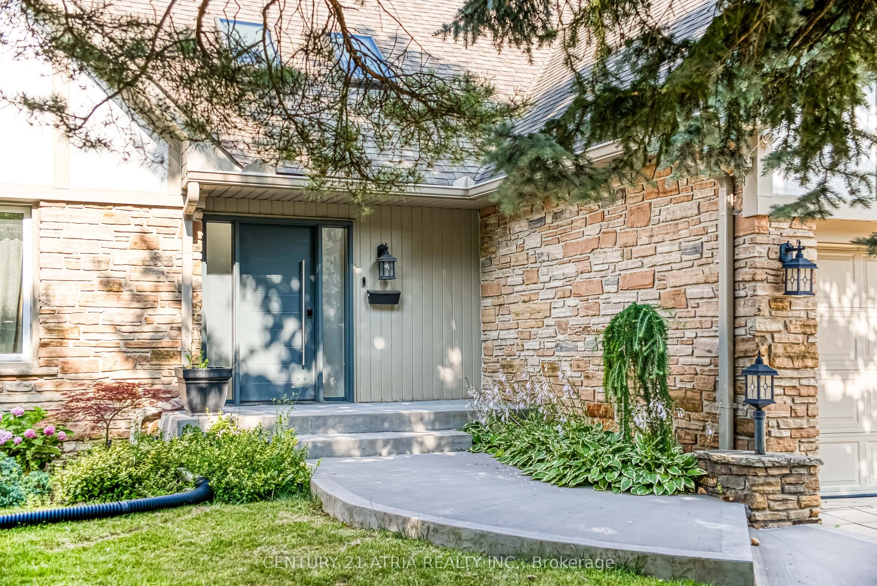 56 Magpie Crescent