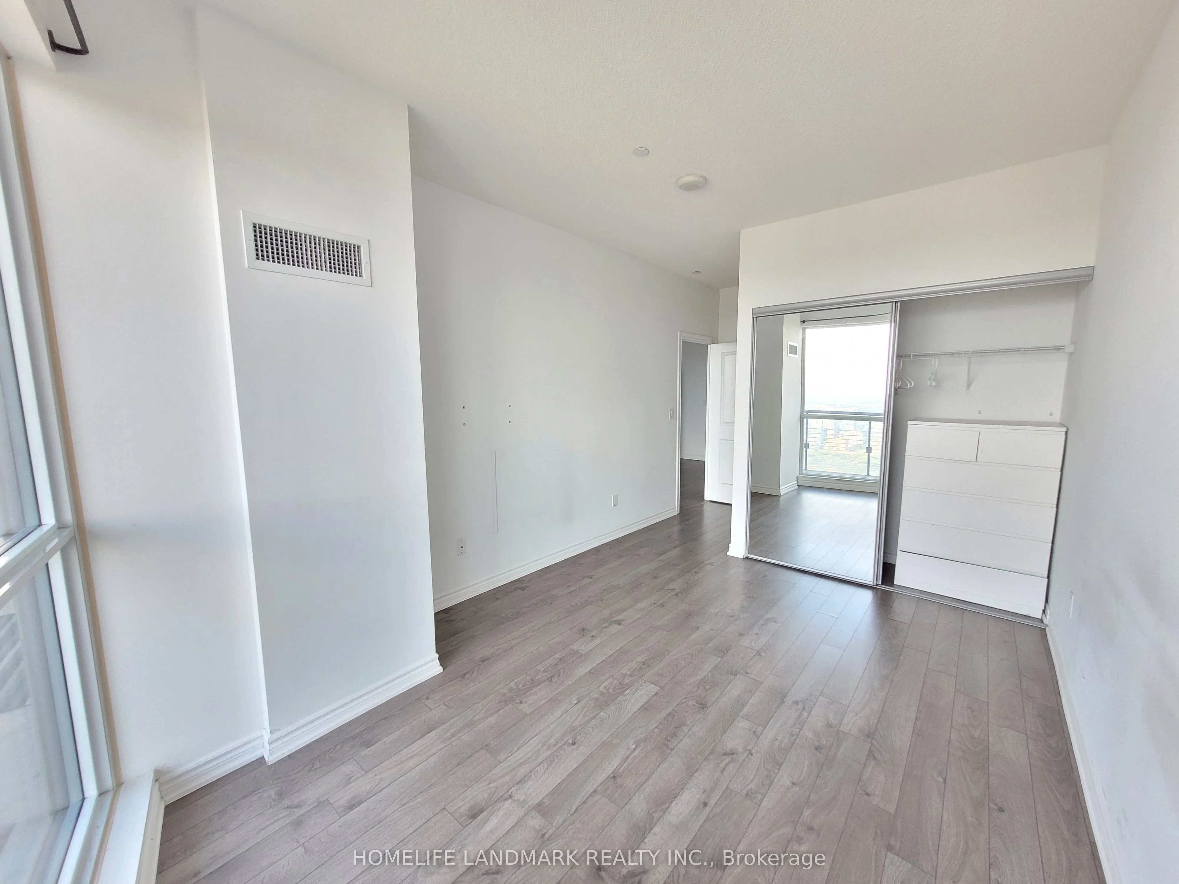 386 Yonge Street, #4803