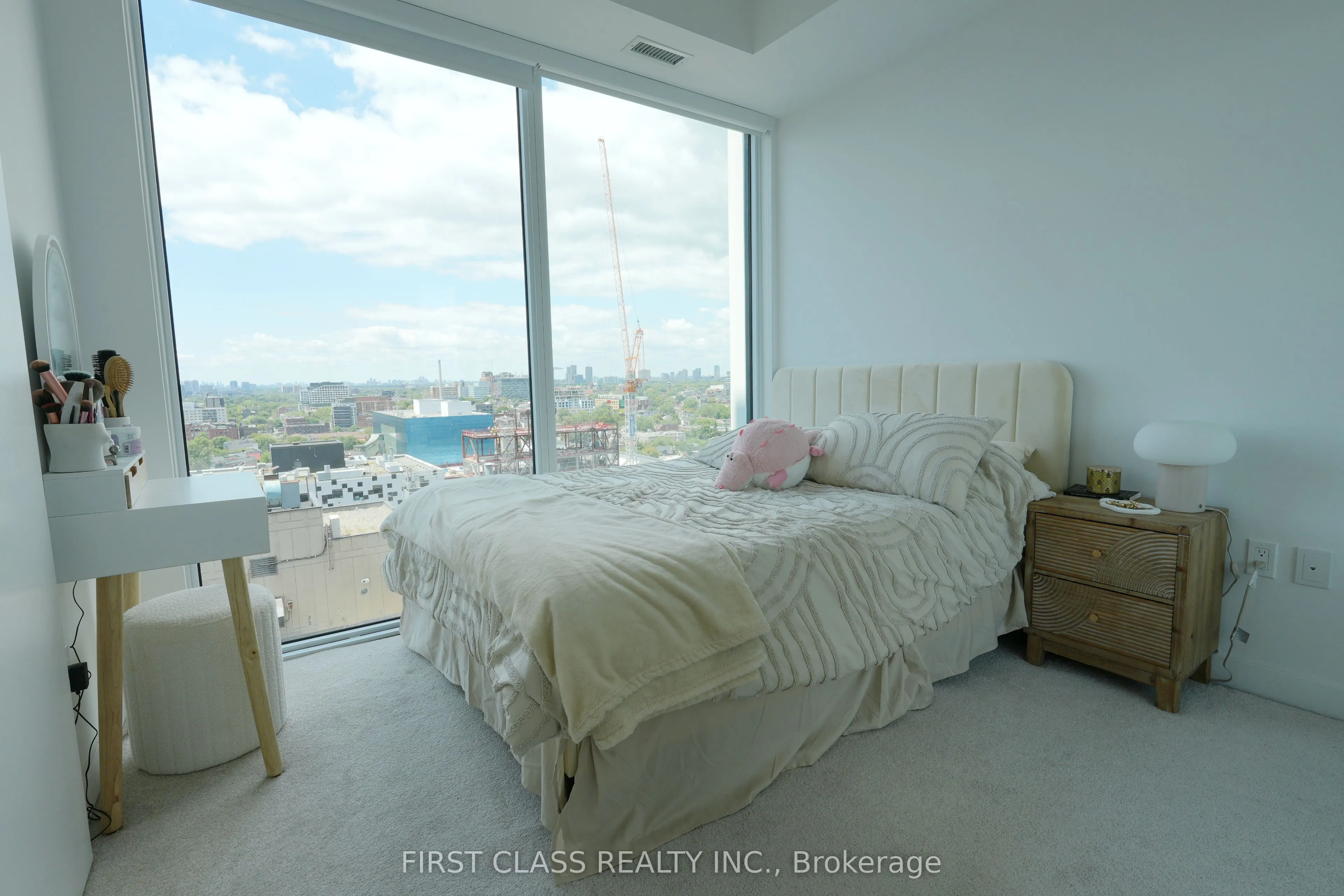 121 St Patrick Street, #1625