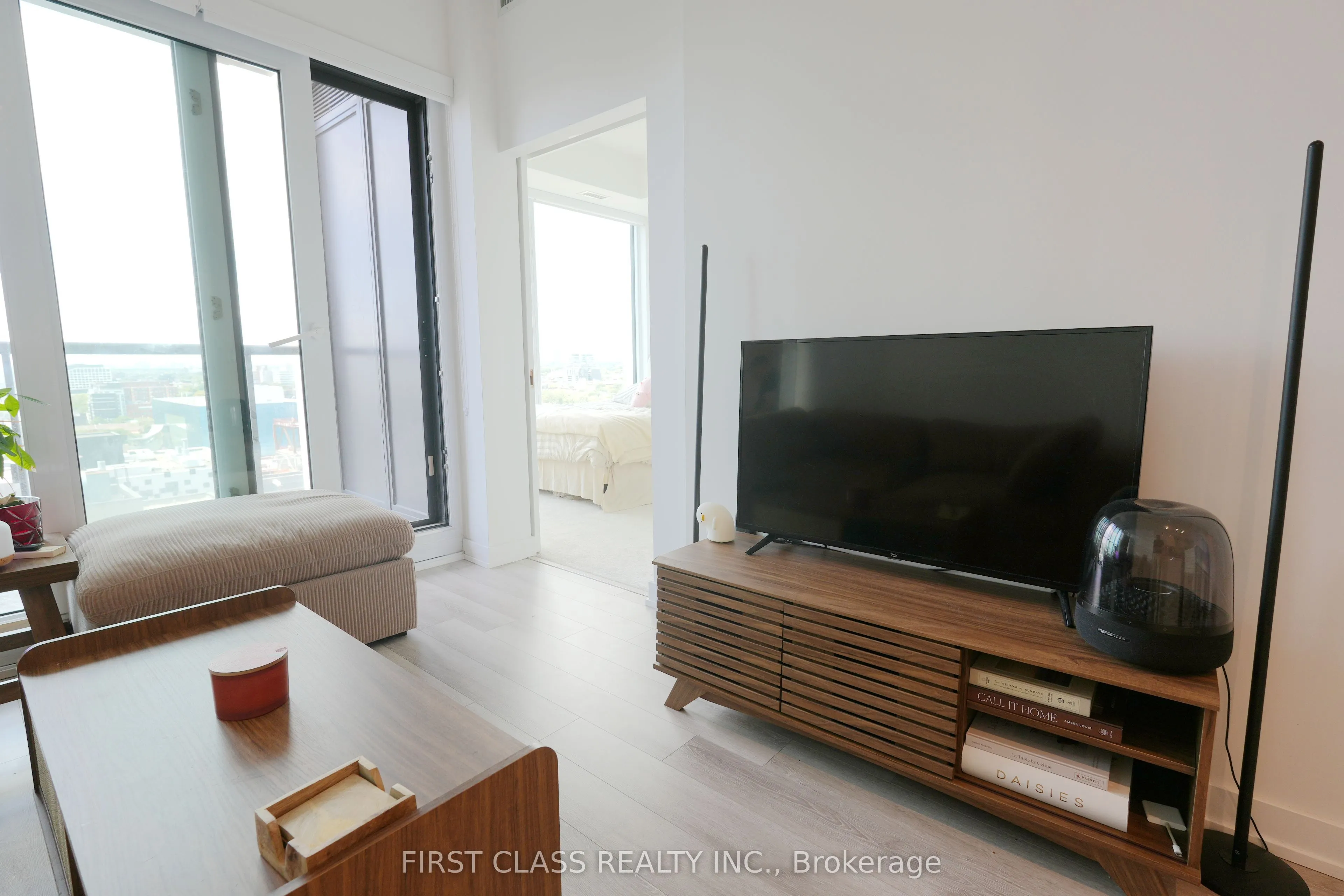 121 St Patrick Street, #1625