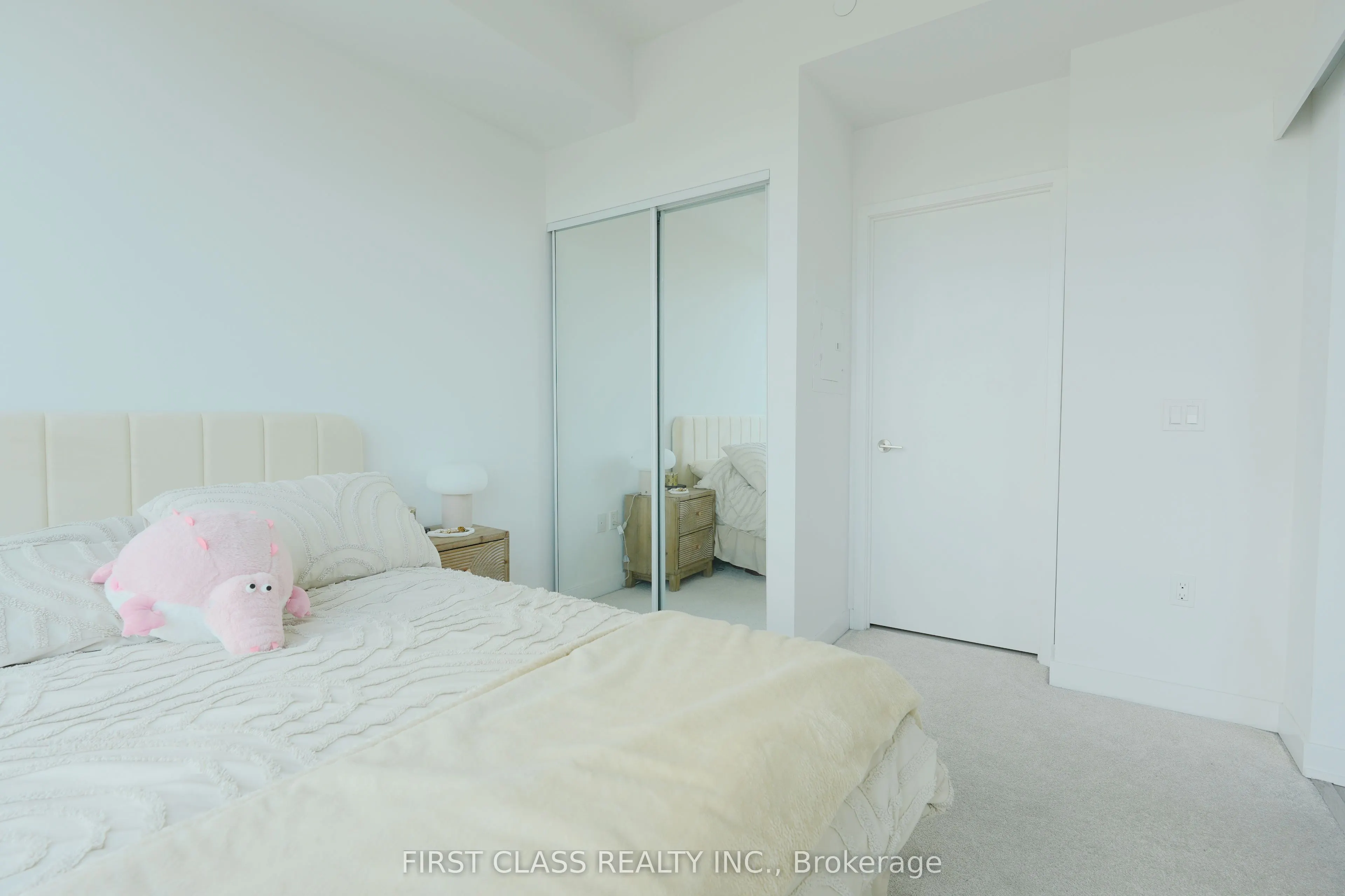 121 St Patrick Street, #1625