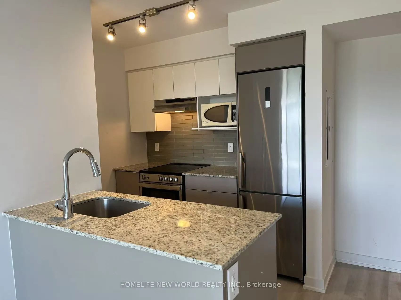 120 Varna Drive, #1111