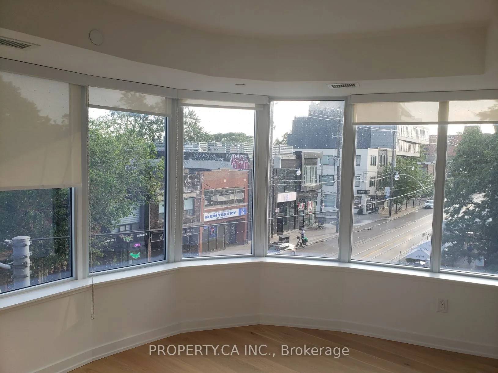 1200 Dundas Street W, #308