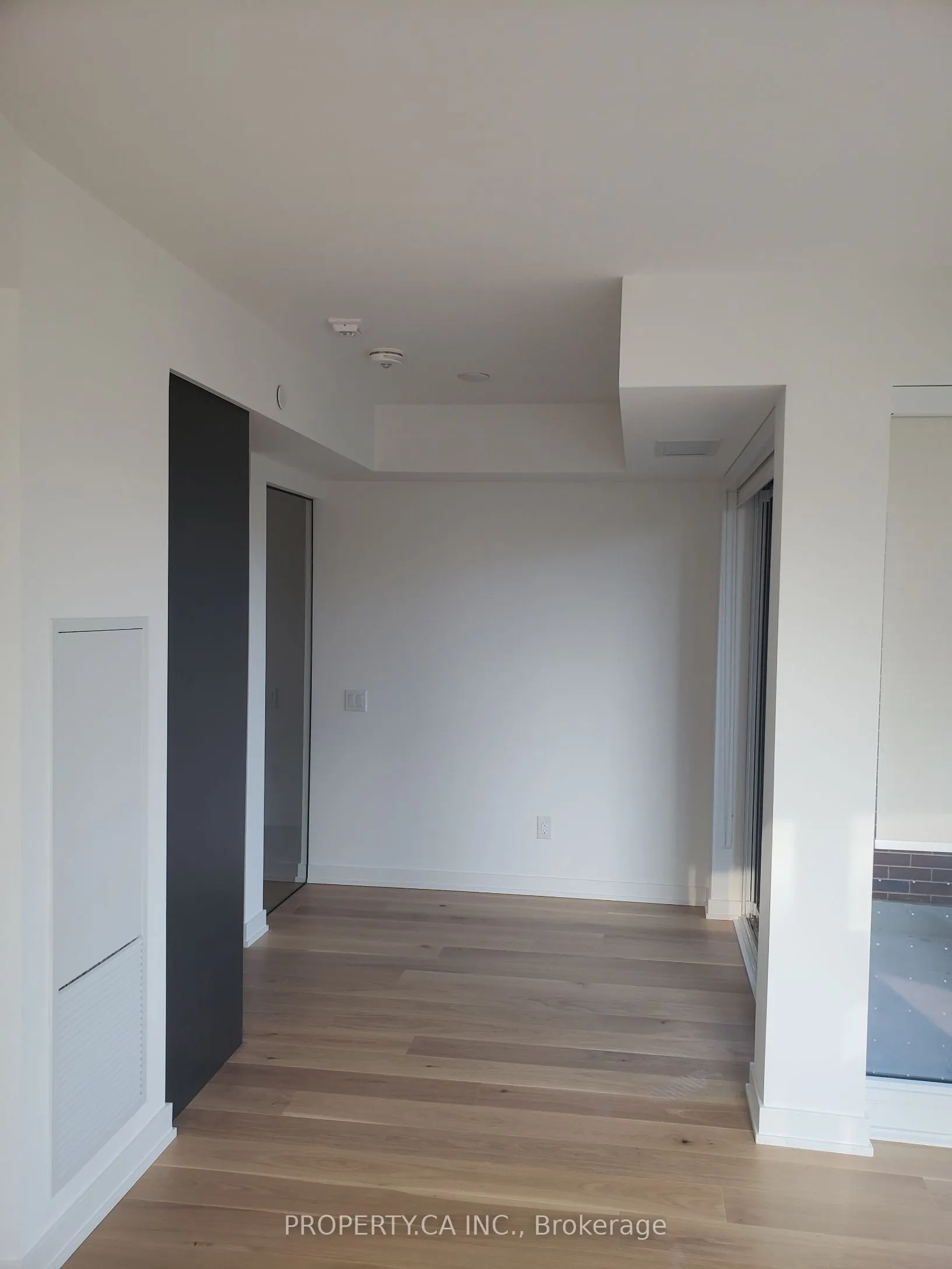 1200 Dundas Street W, #308