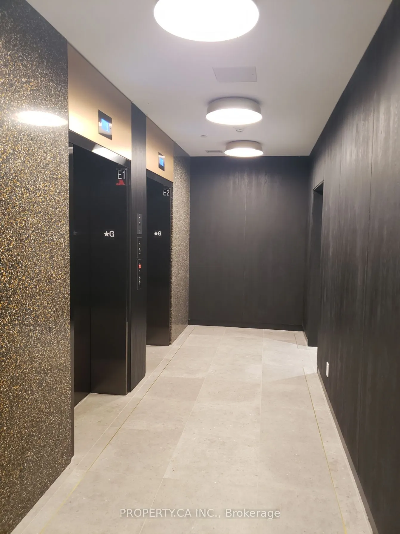 1200 Dundas Street W, #308