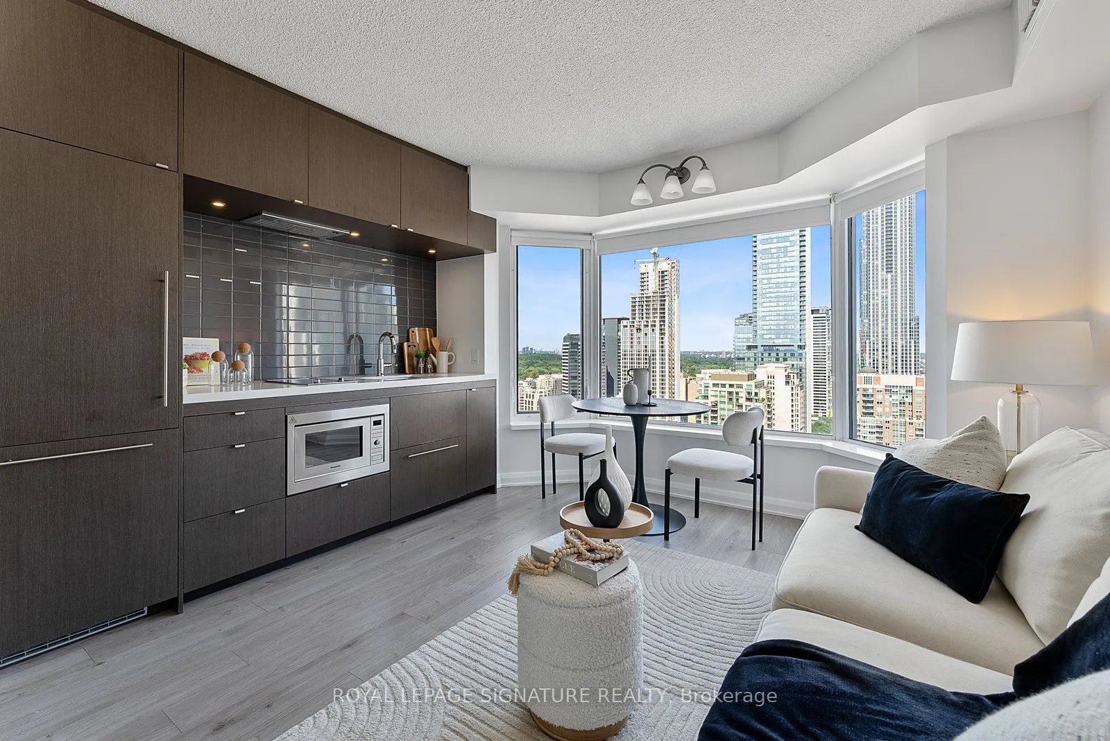 155 Yorkville Avenue, #2706
